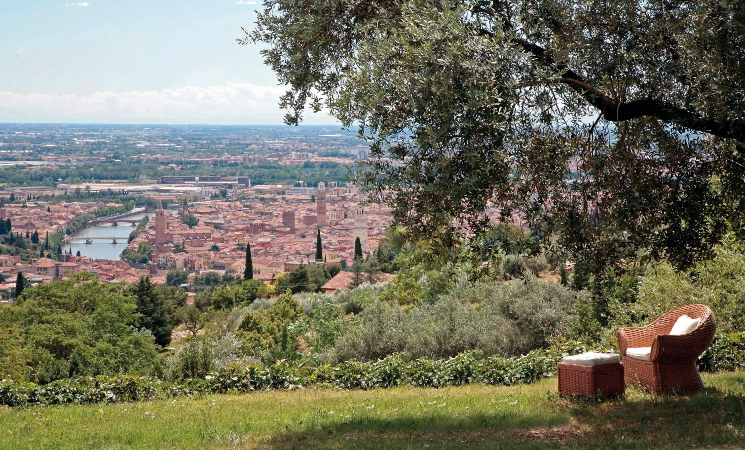 City view in Collina di Verona Borgo San Mattia