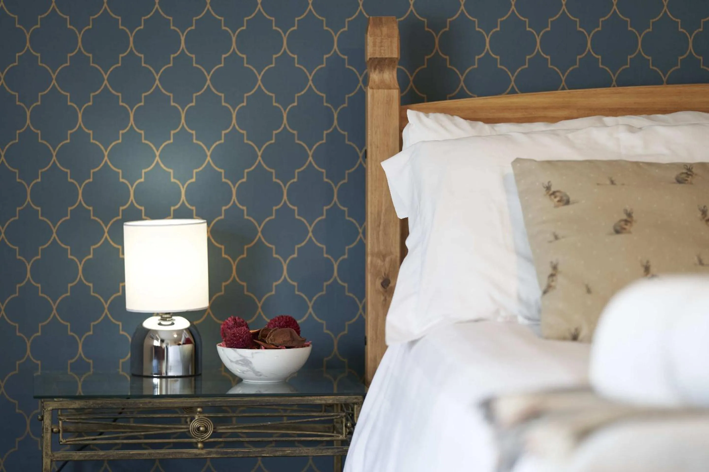 Bedroom, Bed in The White Hart Hotel