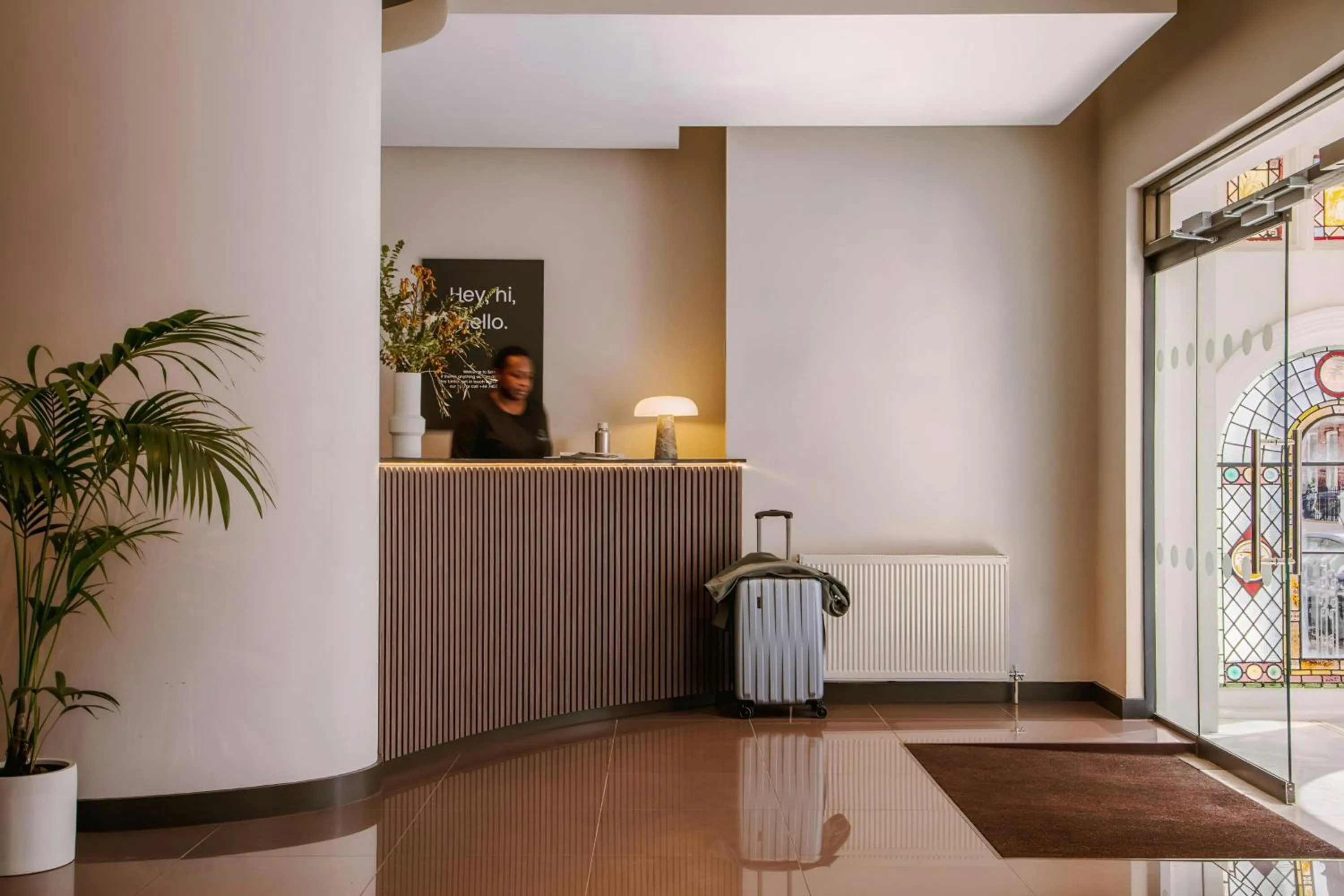 Lobby or reception in The Gilbert Hotel Kensington, Sonder Hotel by Marriott Bonvoy