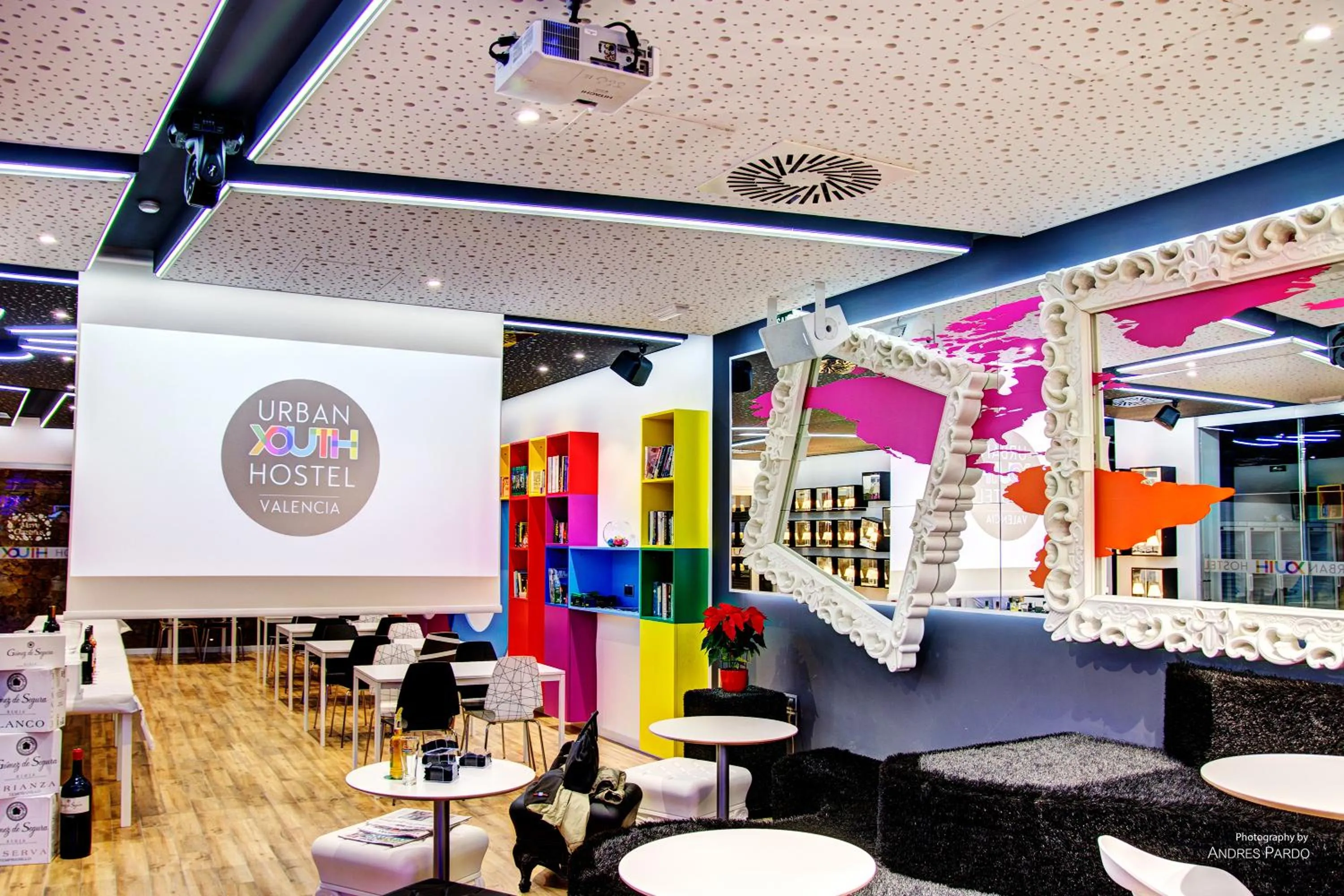 Lounge or bar in Urban Youth Hostel