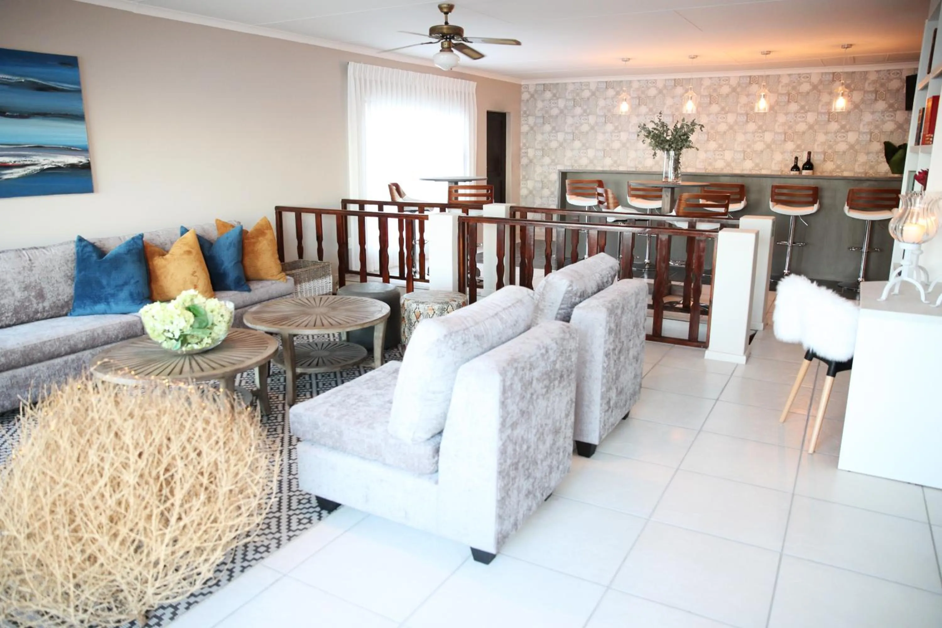 Library in Eden Guesthouse B&B