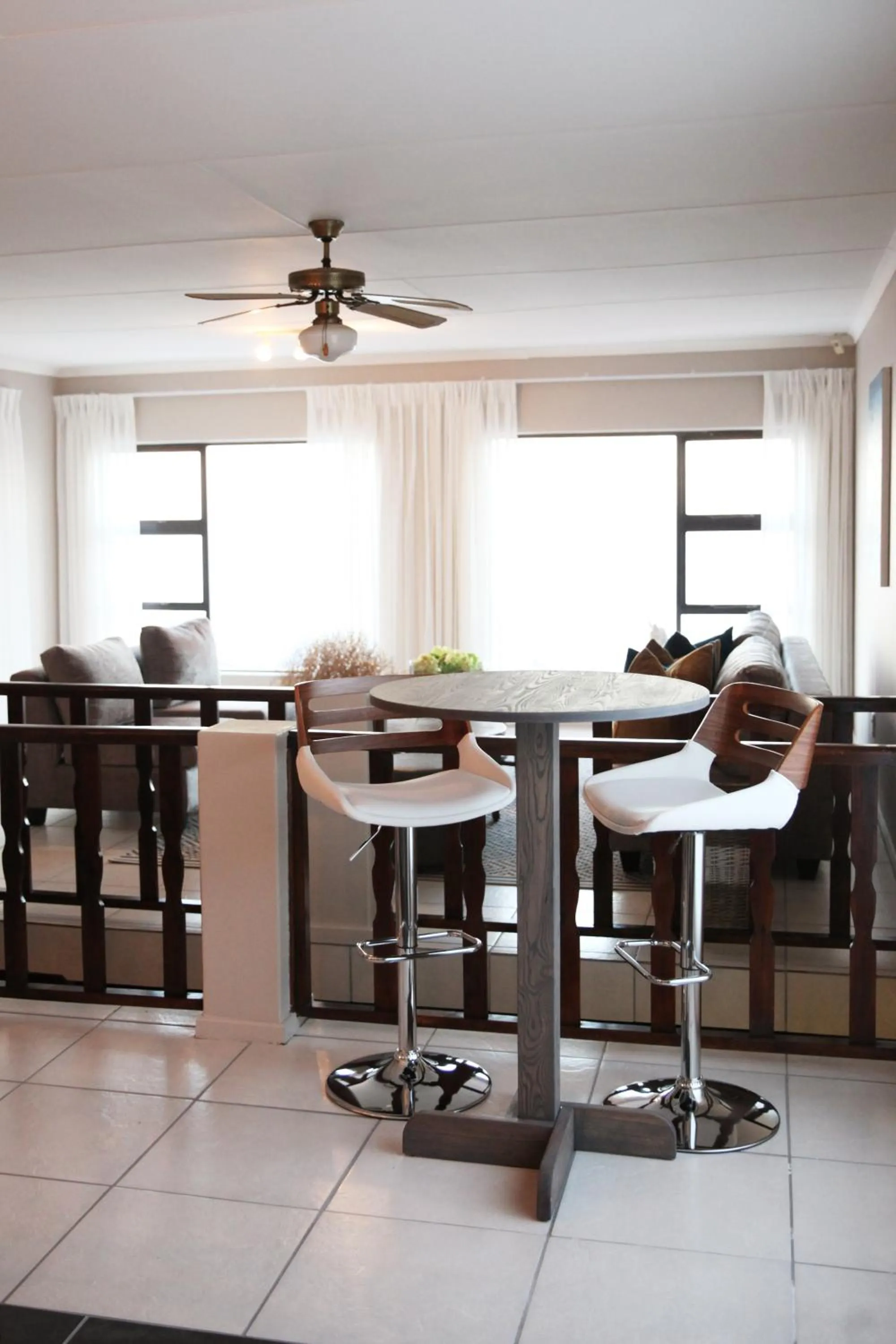 Lounge or bar in Eden Guesthouse B&B