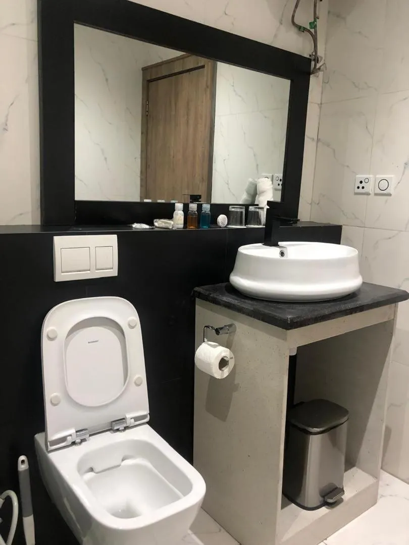 Deluxe Single Room - single occupancy in Crownsville Hotel - Airport Road