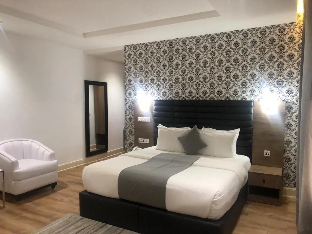 Standard Single Room - single occupancy in Crownsville Hotel - Airport Road