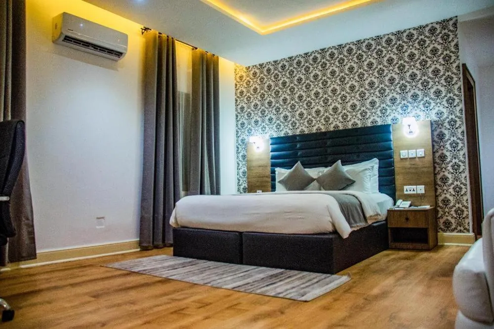 Superior Double Room in Crownsville Hotel - Airport Road