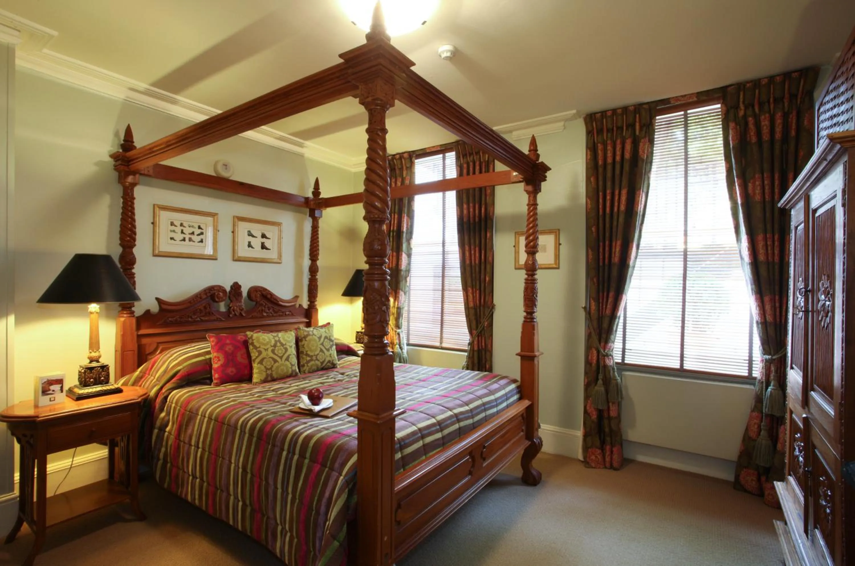 Bed in Twenty Nevern Square Hotel