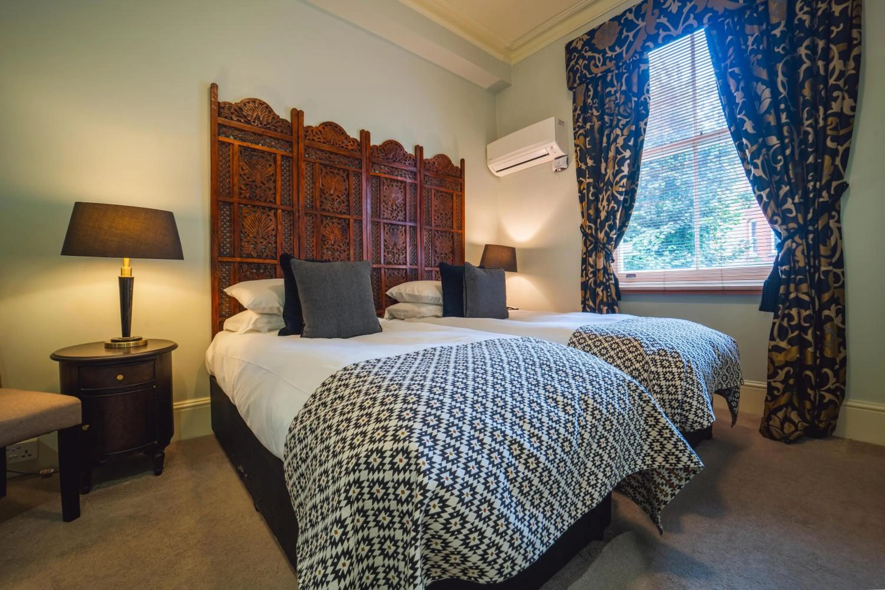 Bed in Twenty Nevern Square Hotel