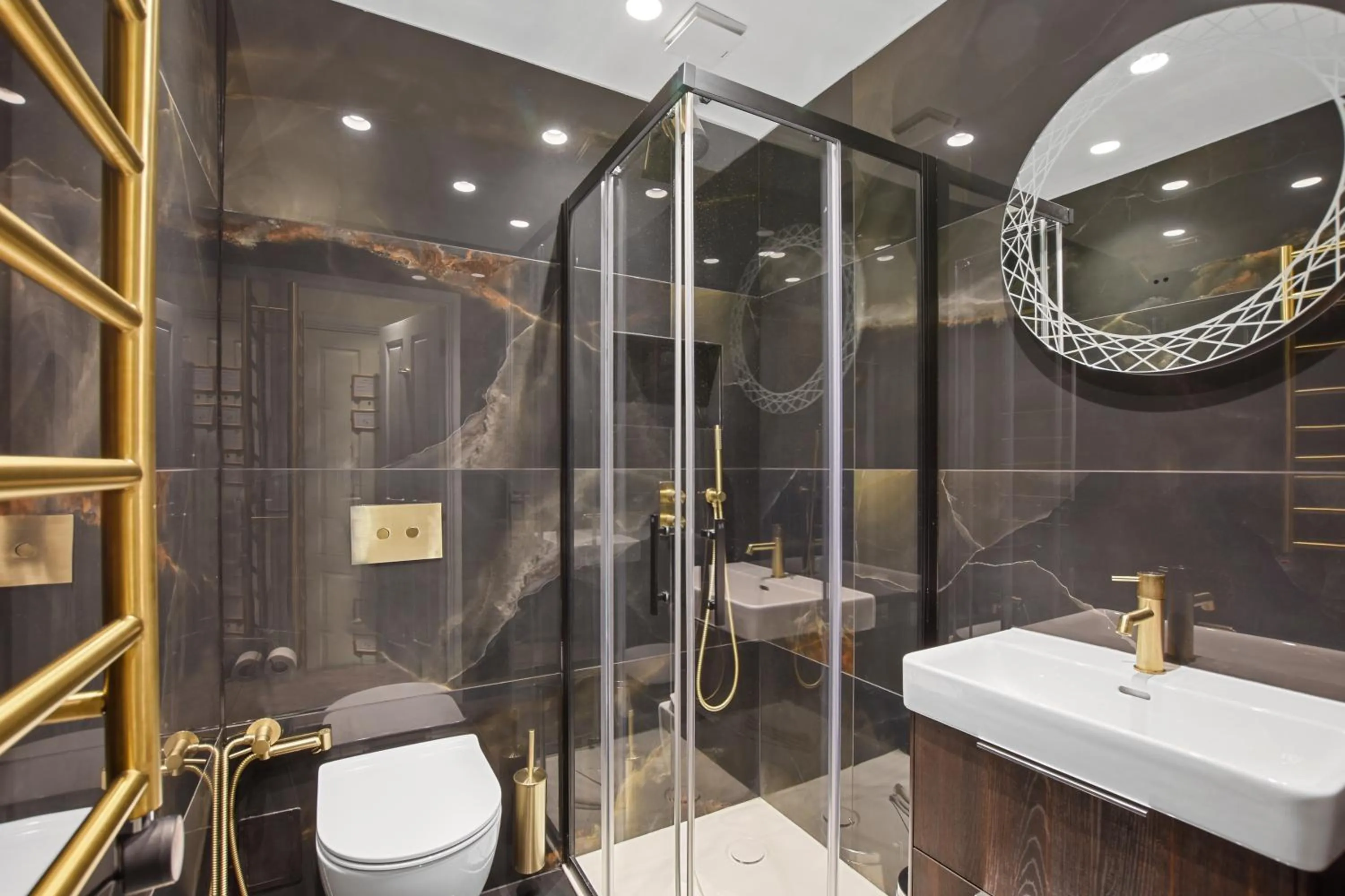 Bathroom in Twenty Nevern Square Hotel