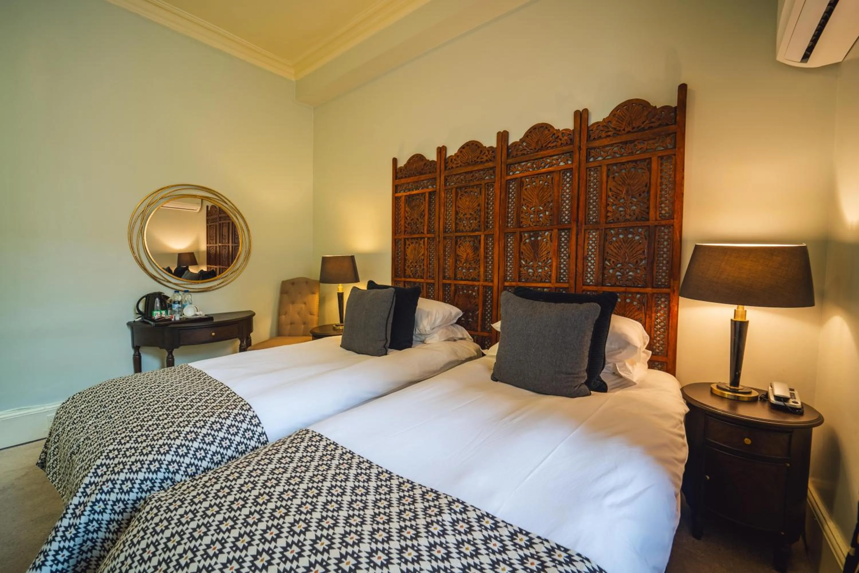 Bed in Twenty Nevern Square Hotel