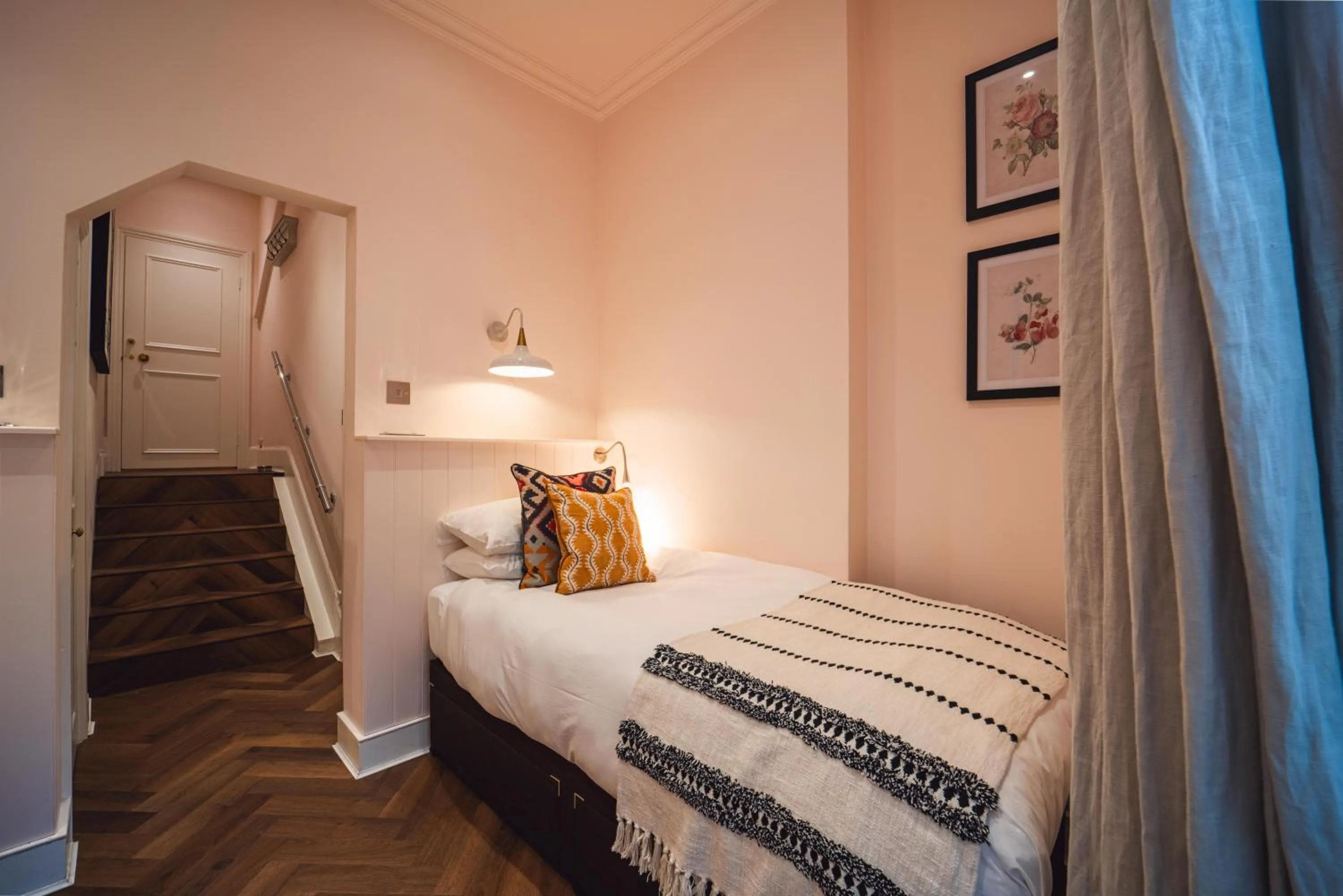 Bed in Twenty Nevern Square Hotel