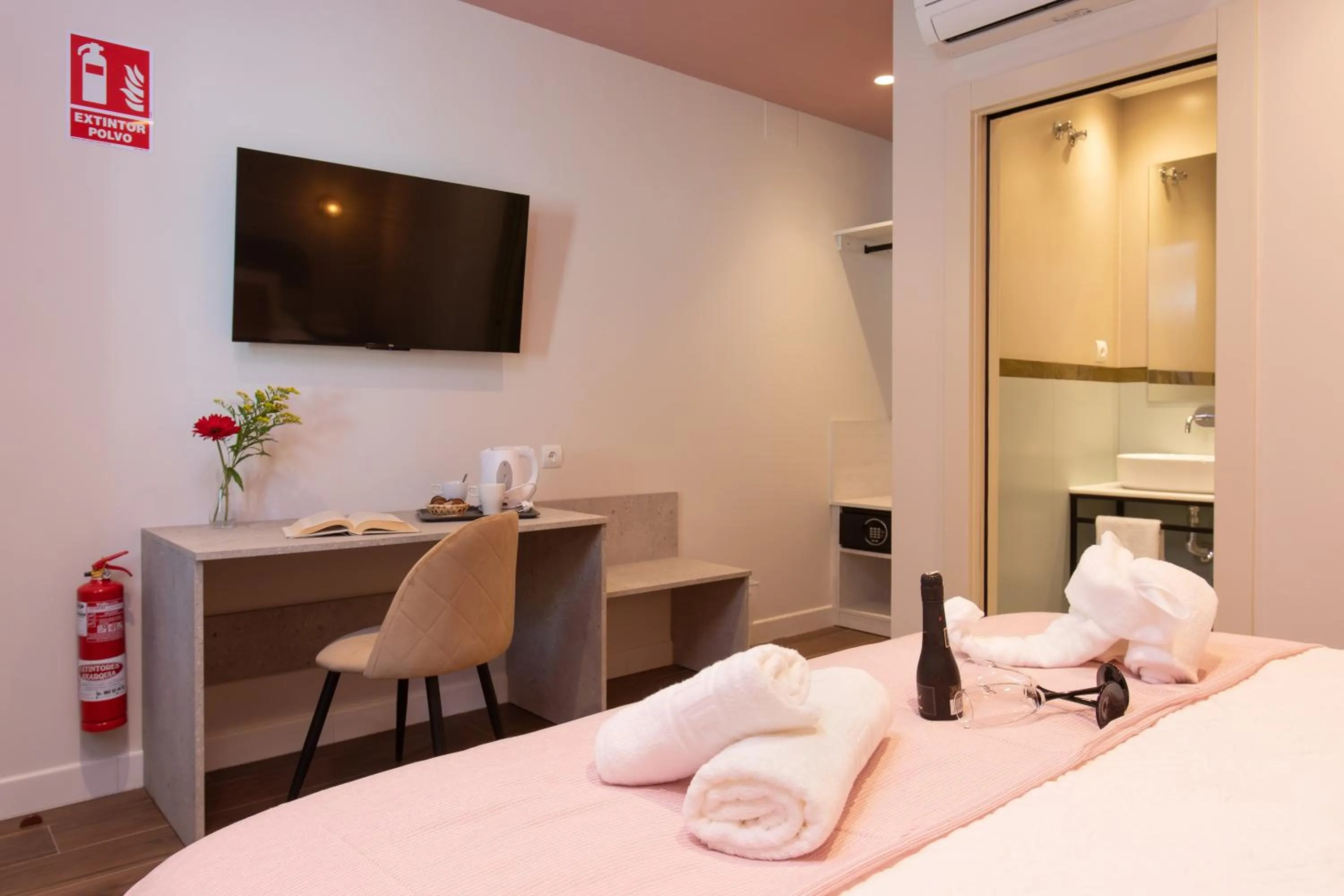 Bed in Boutique Rooms Playa Burriana