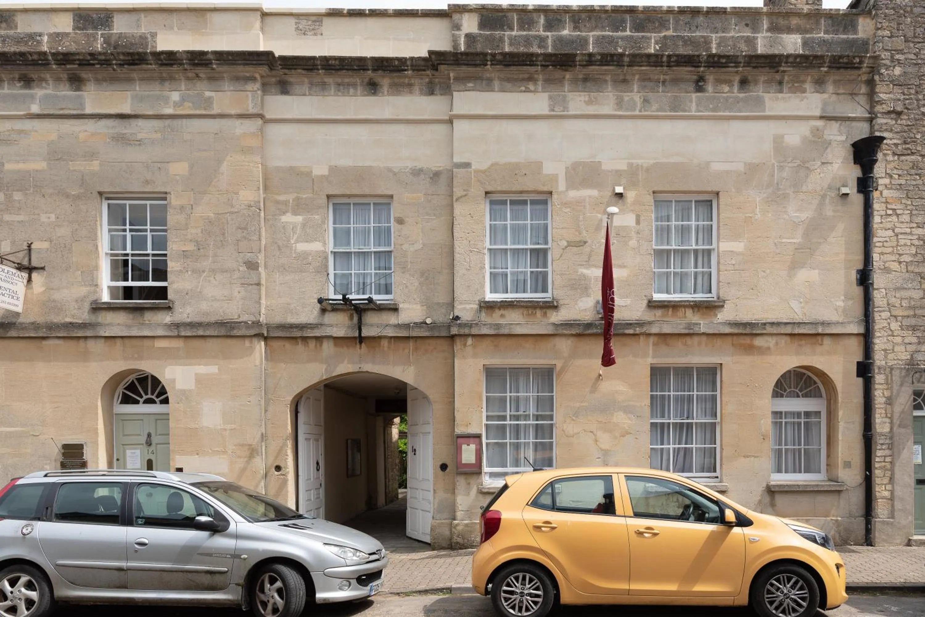 Corinium Hotel & Restaurant