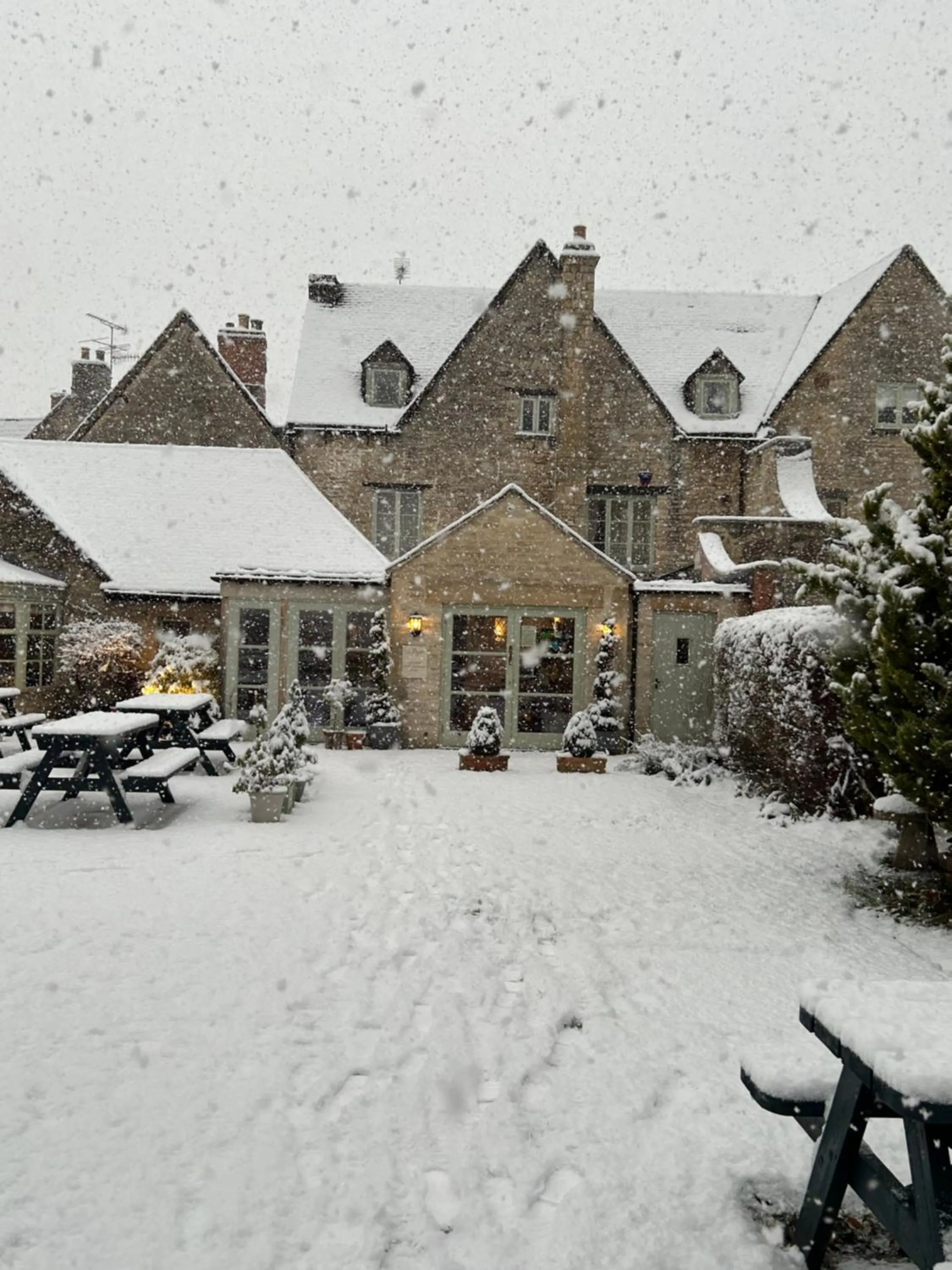 Corinium Hotel & Restaurant