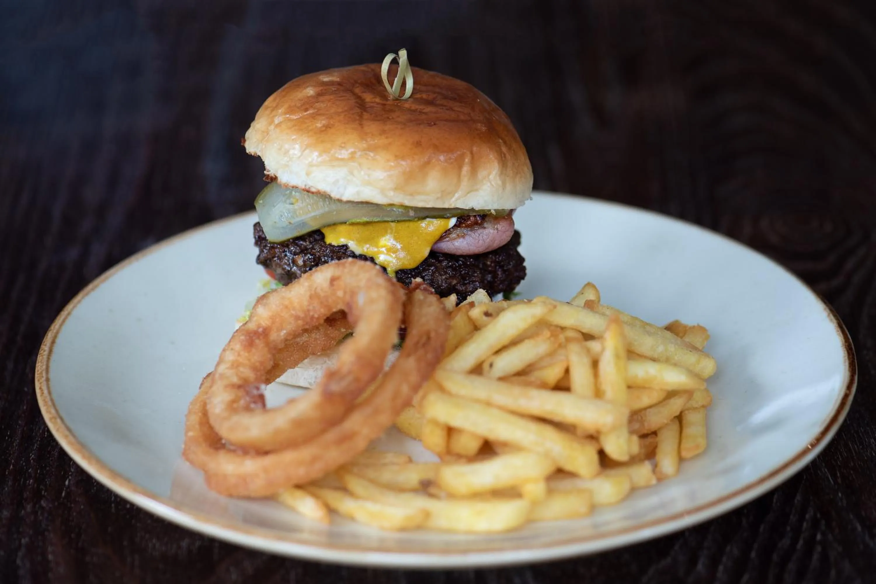 Corinium Hotel & Restaurant