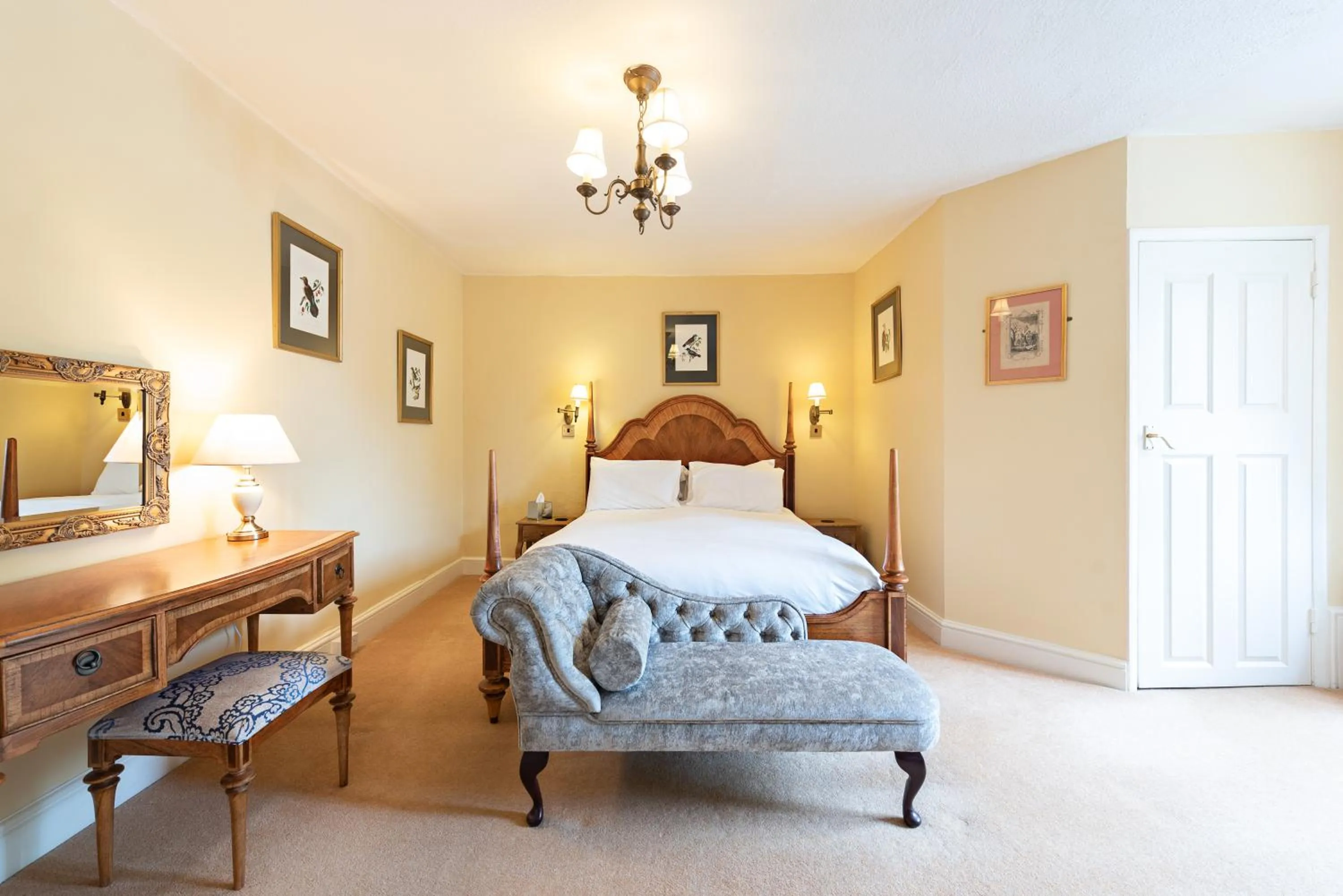 Bed in Corinium Hotel & Restaurant