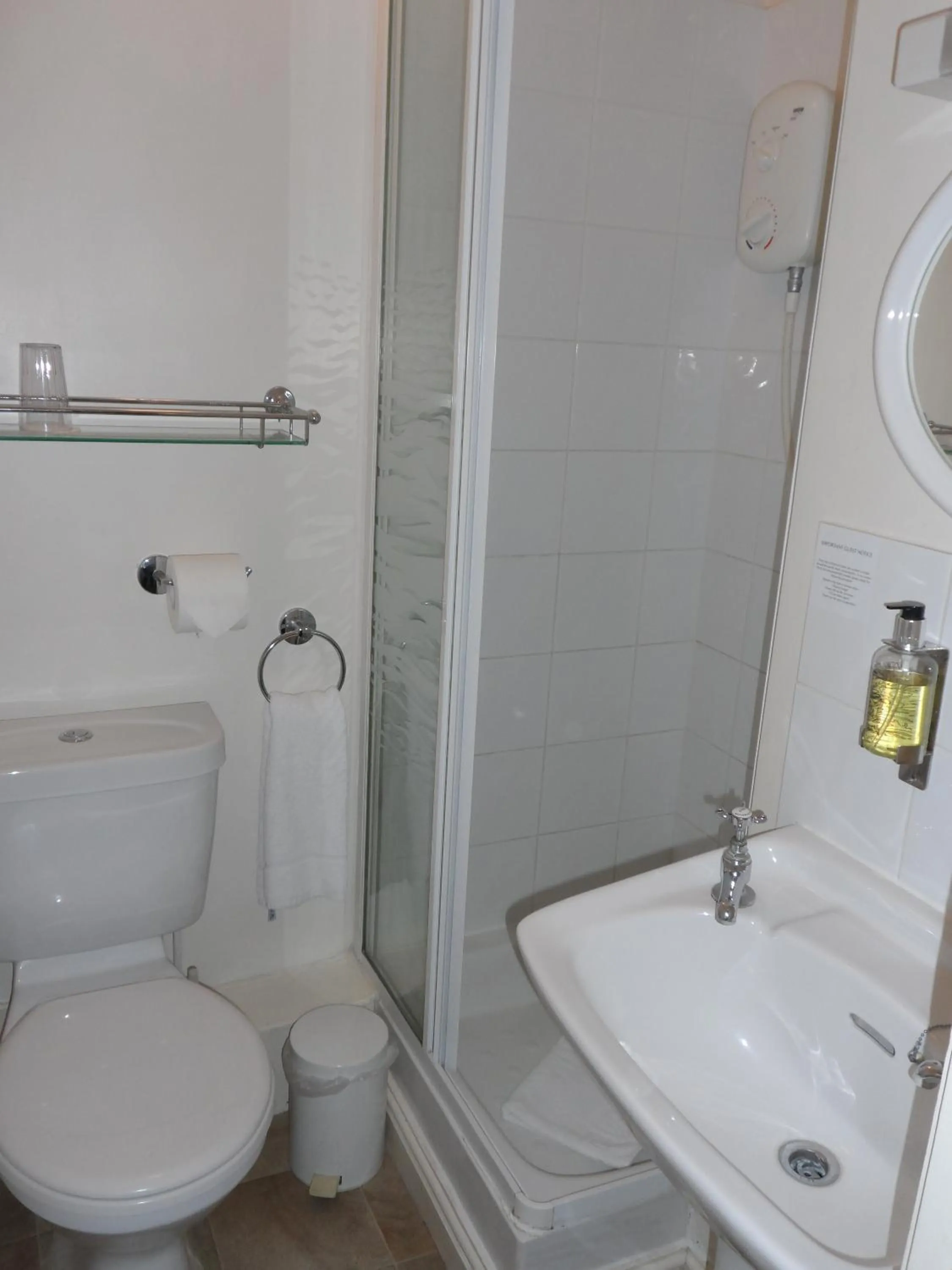 Shower in Corinium Hotel & Restaurant