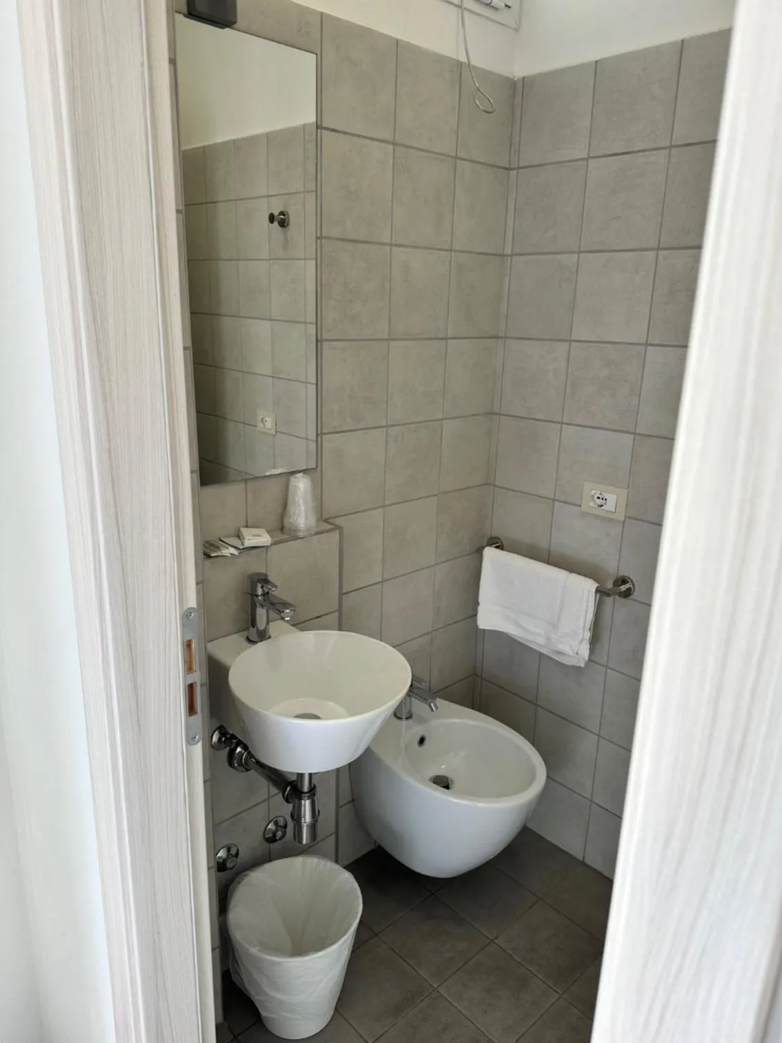 Shower in Hotel Napoleon