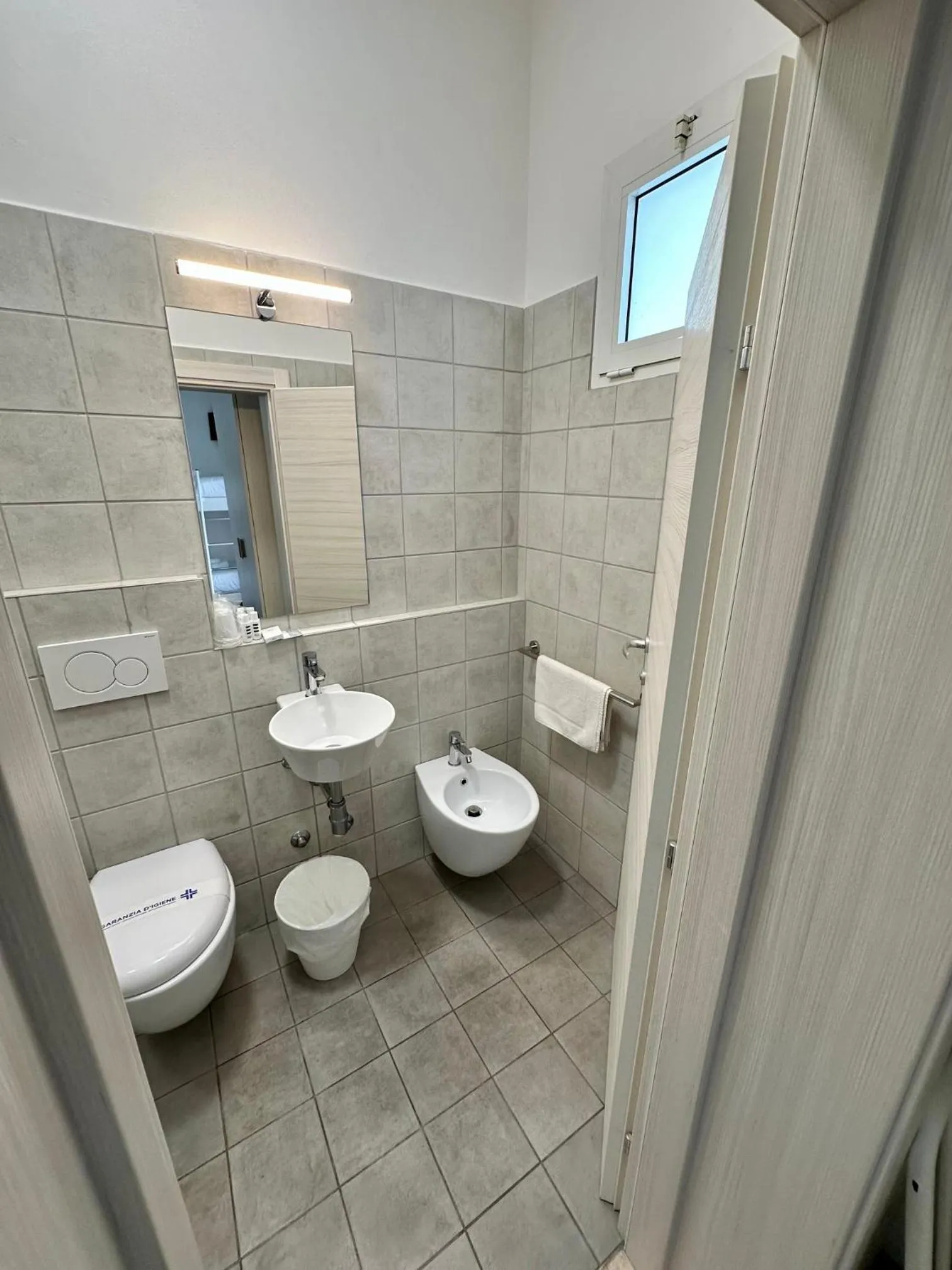 Shower in Hotel Napoleon