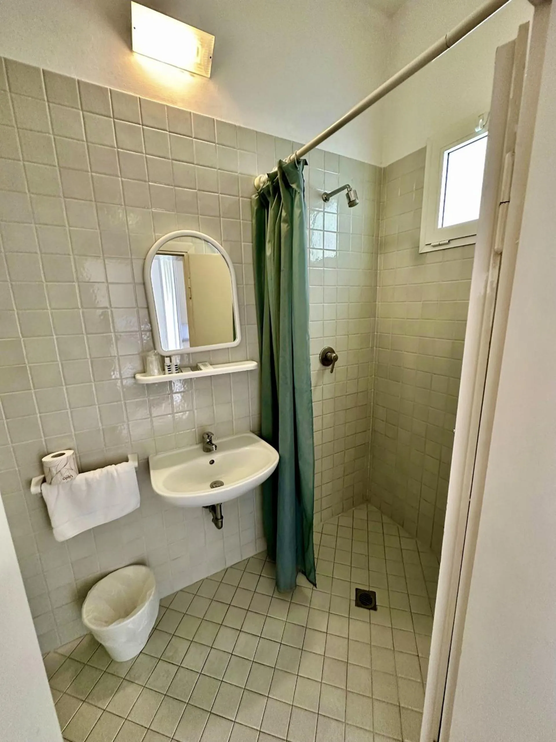 Shower in Hotel Napoleon