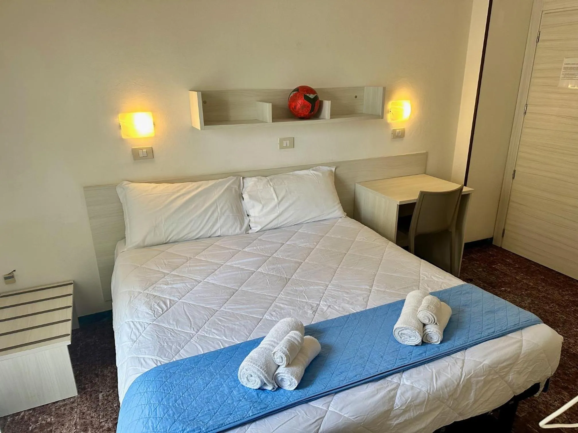 Bed in Hotel Napoleon