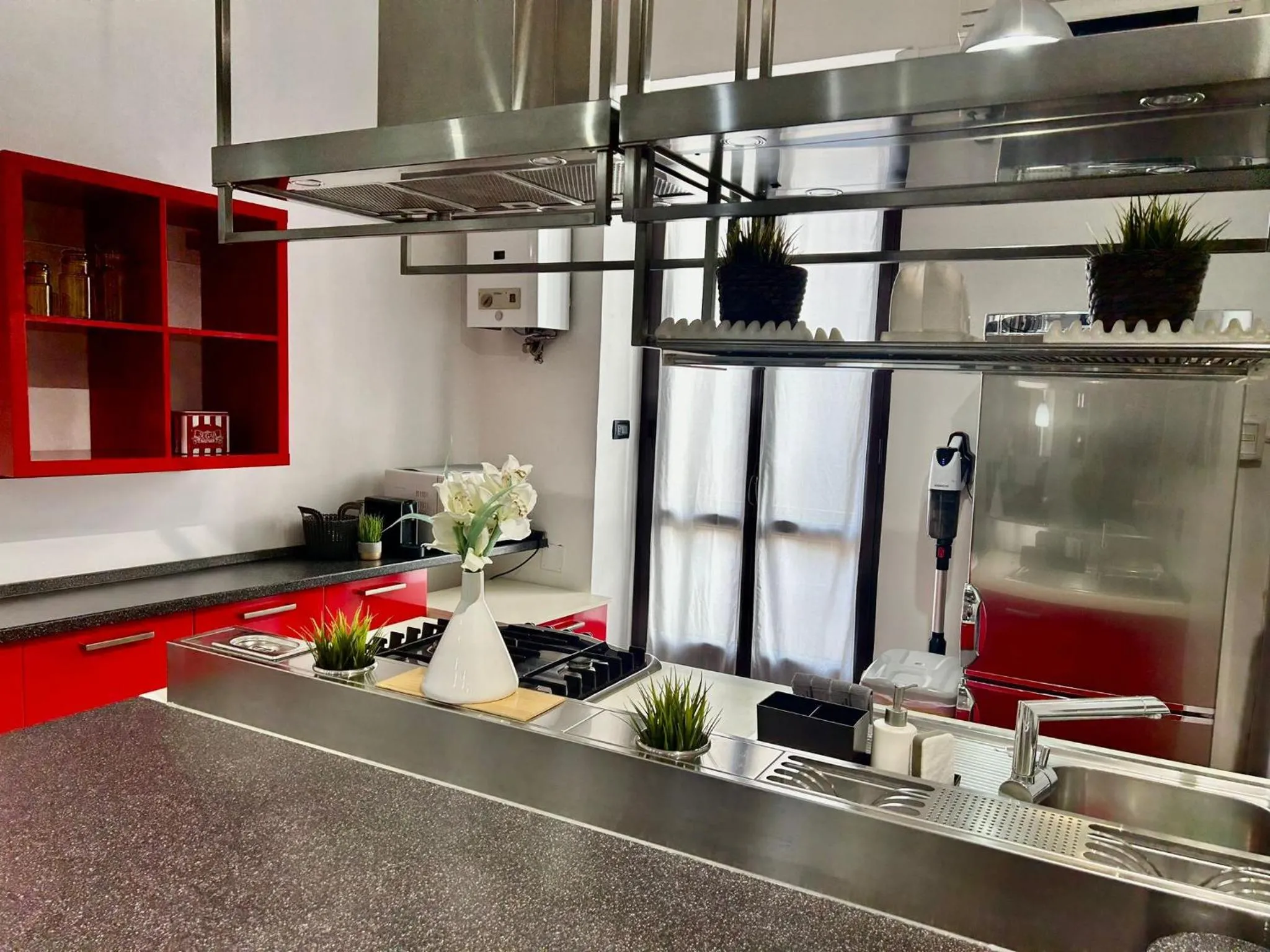 Kitchen or kitchenette in Santhry House