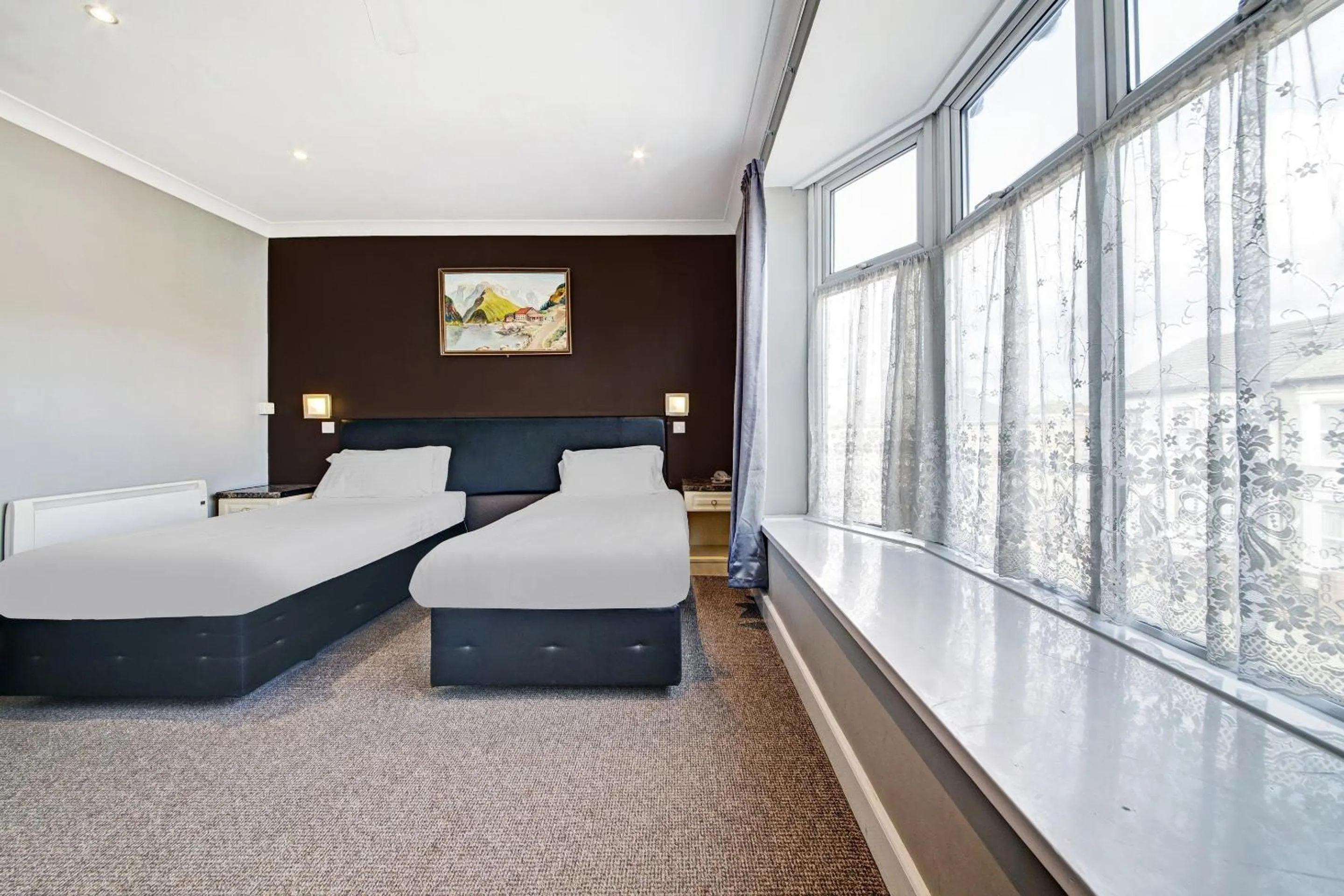 Bedroom, Bed in OYO Bostons Manor Hotel, Hanwell London