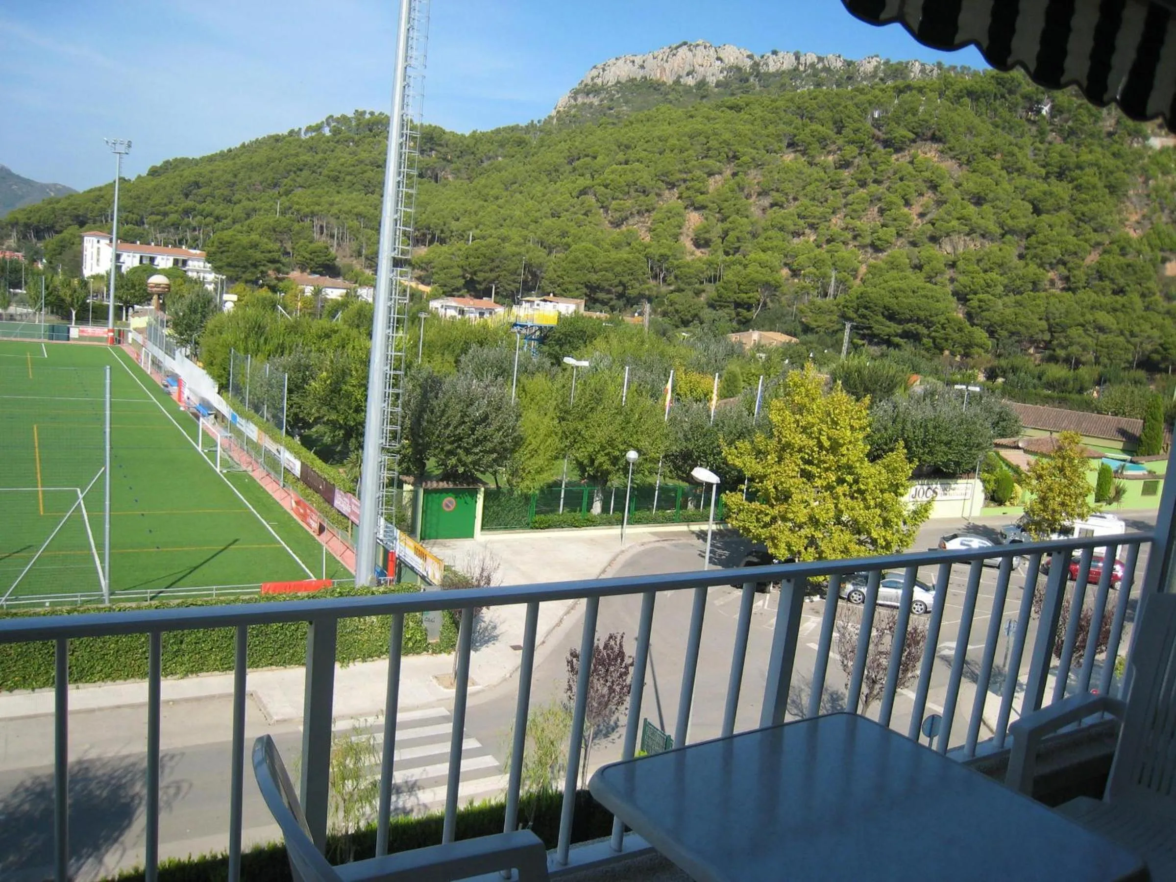 Apartamento de lujo con piscina y parking, admite mascotas - ES-323-15