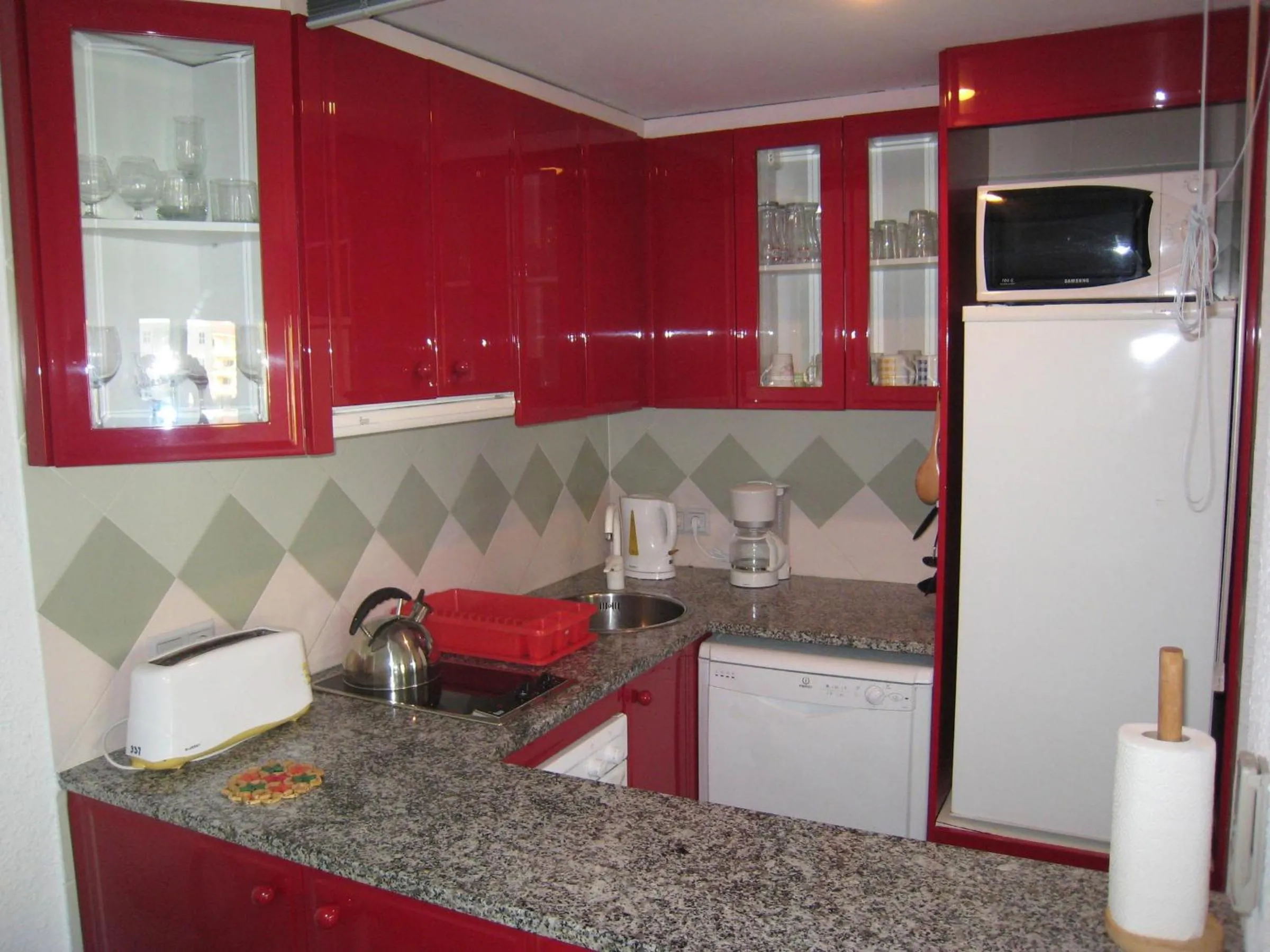 Apartamento de lujo con piscina y parking, admite mascotas - ES-323-15