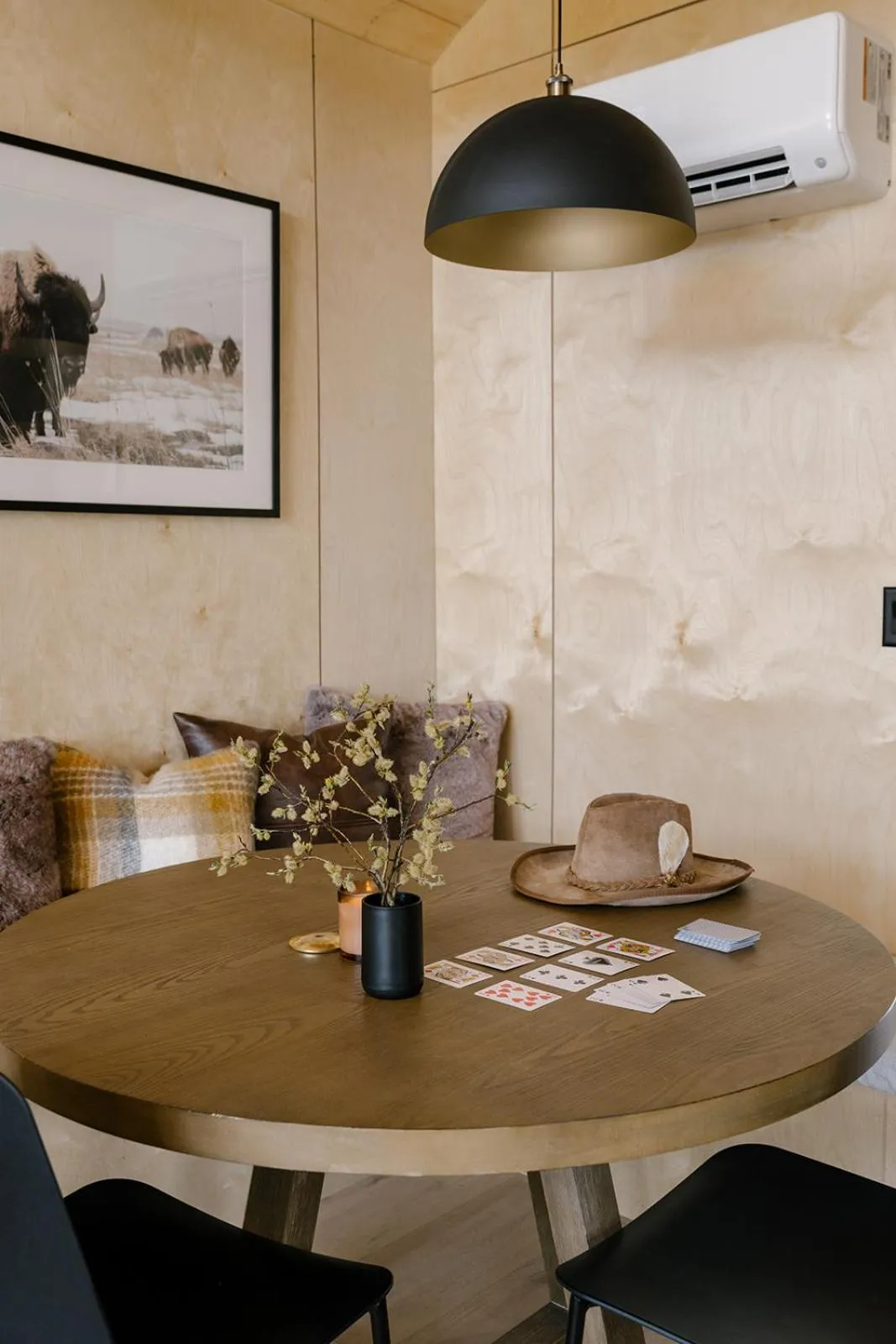 Yellowstone Peaks Hotel