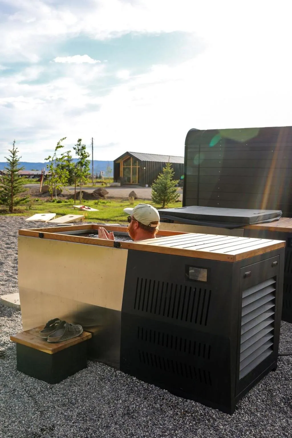 Yellowstone Peaks Hotel