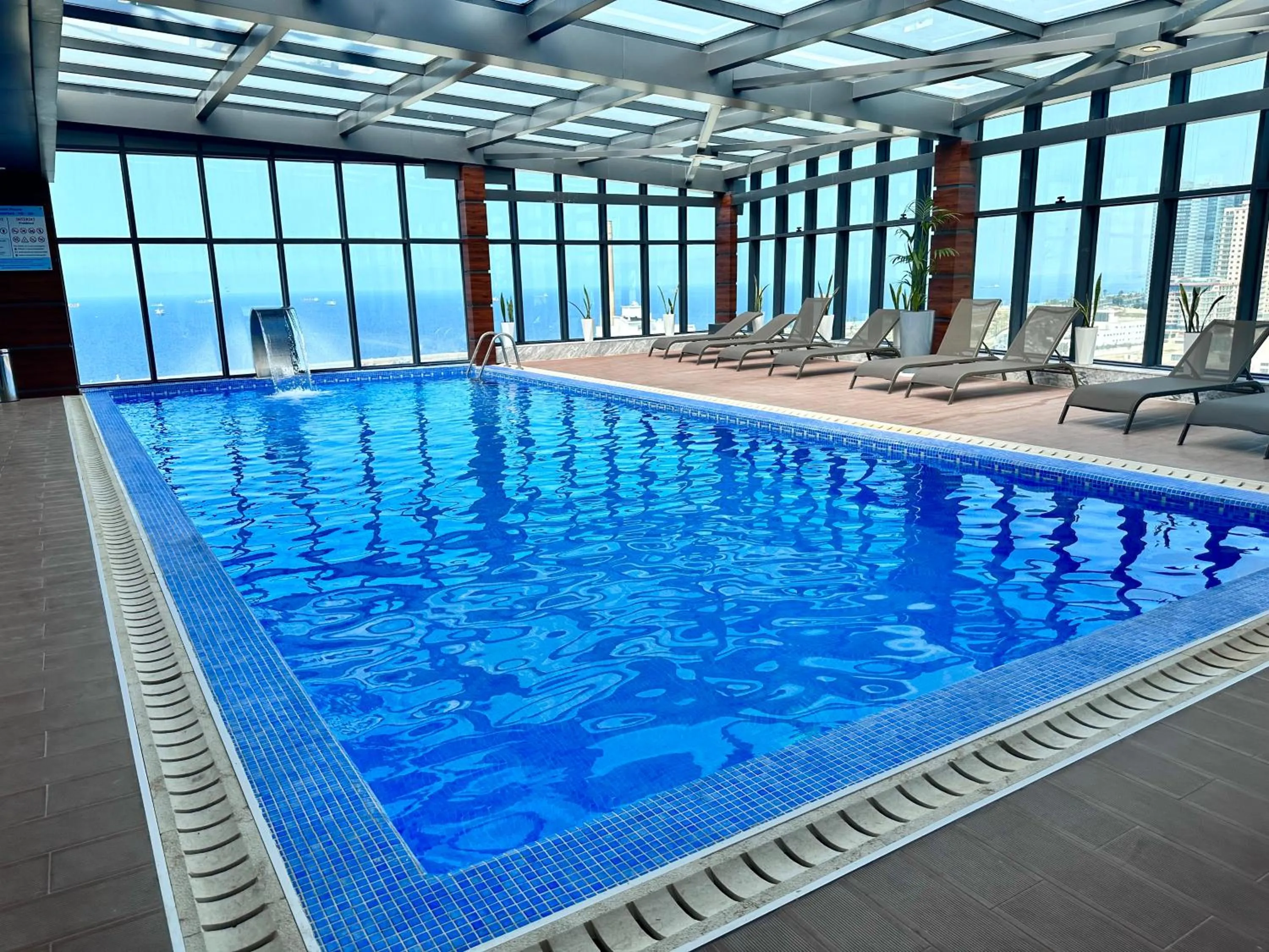 Pool view in 2H Hotel