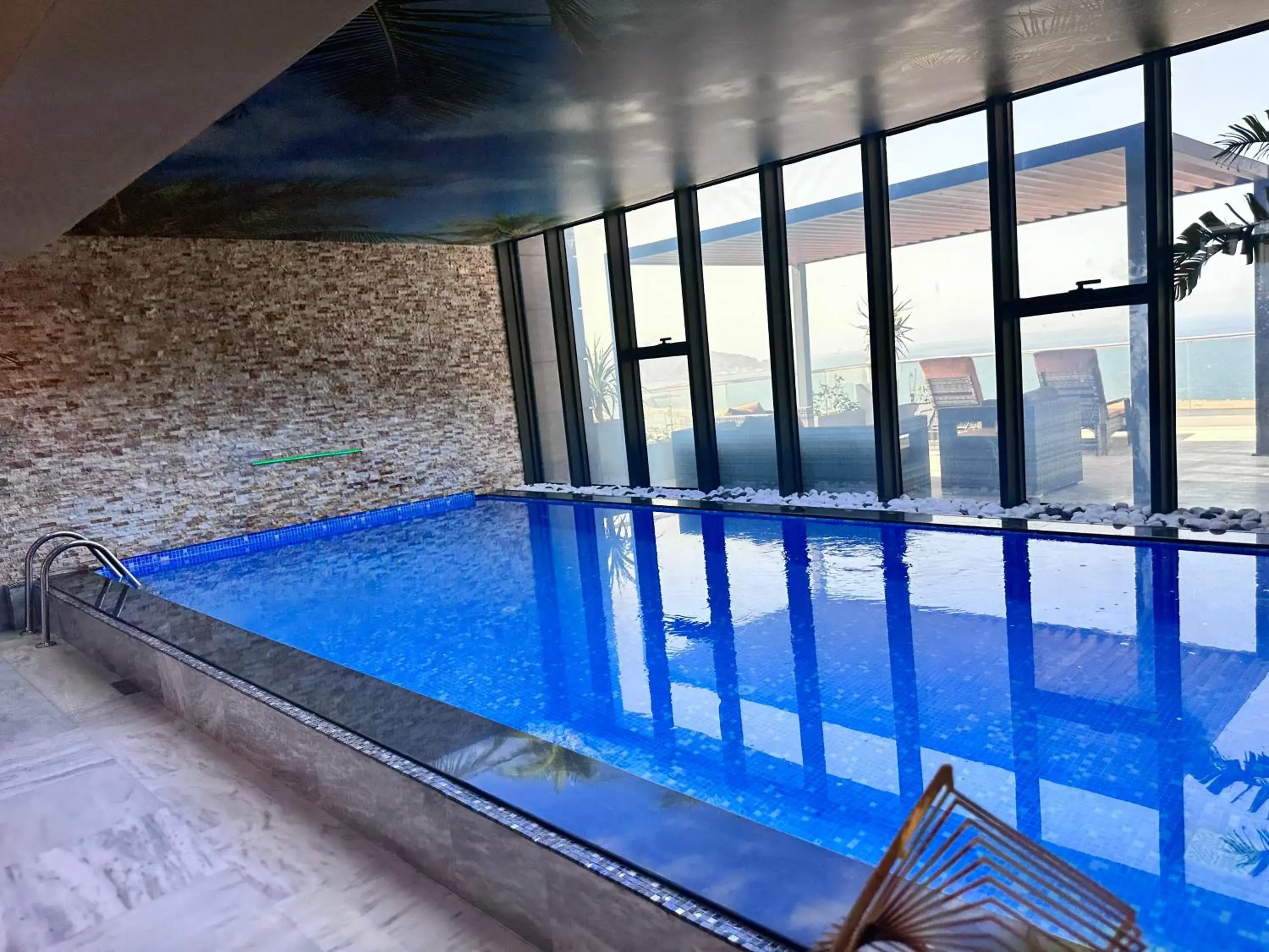 Swimming pool in 2H Hotel Swimming pool in 2H Hotel