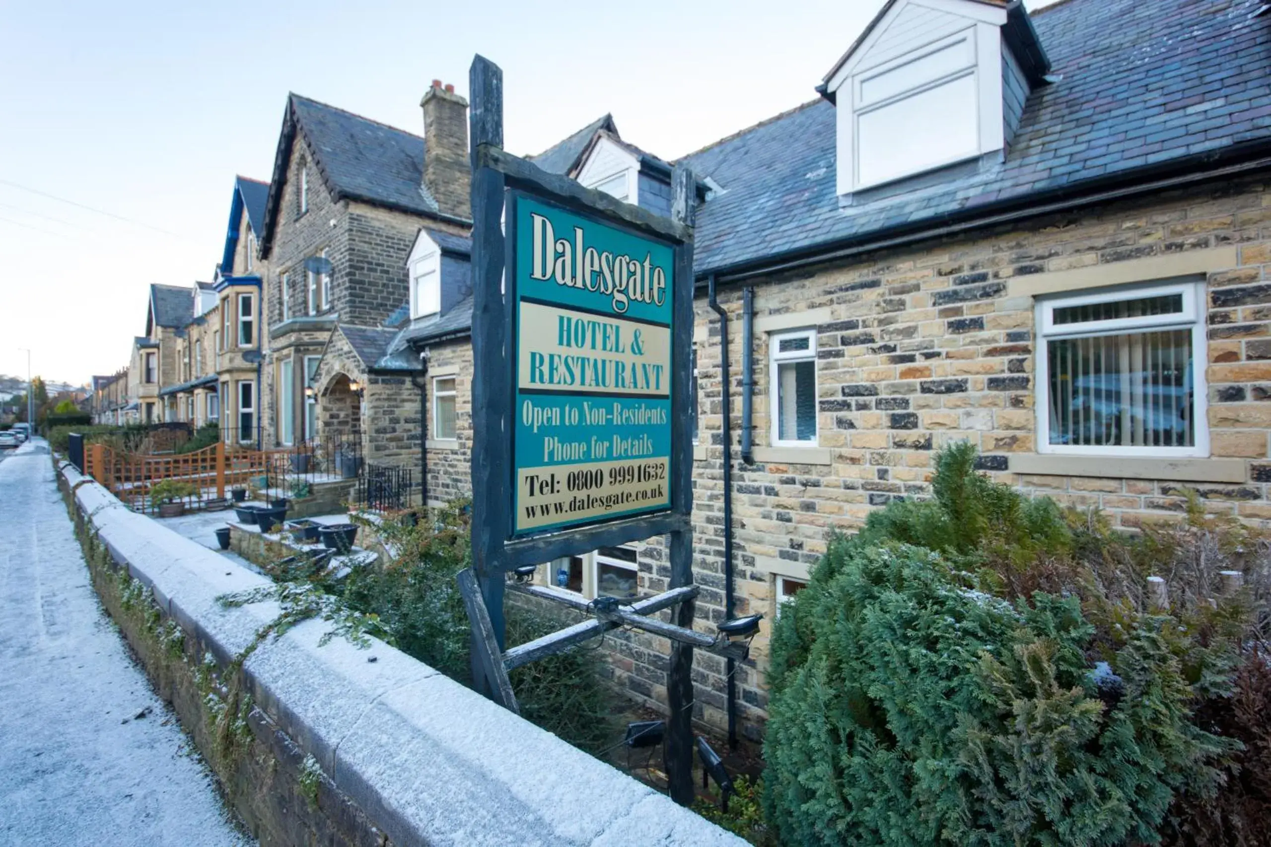 Property building in Dalesgate Hotel - Self Check In Property building in Dalesgate Hotel - Self Check In