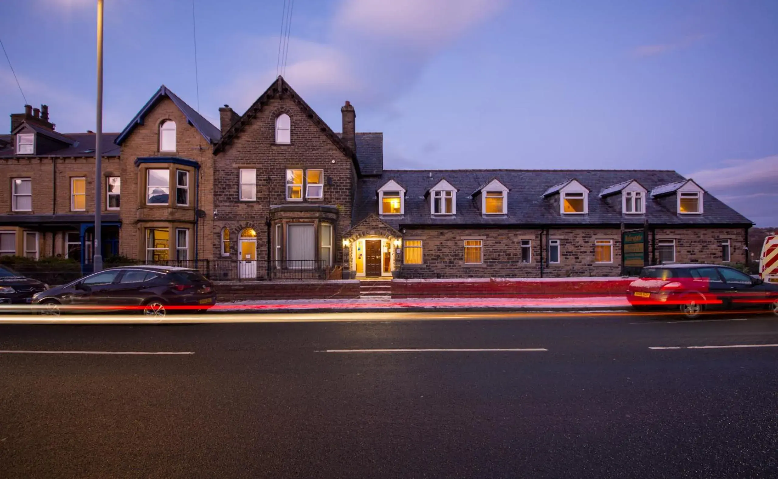 Property building in Dalesgate Hotel - Self Check In Property building in Dalesgate Hotel - Self Check In