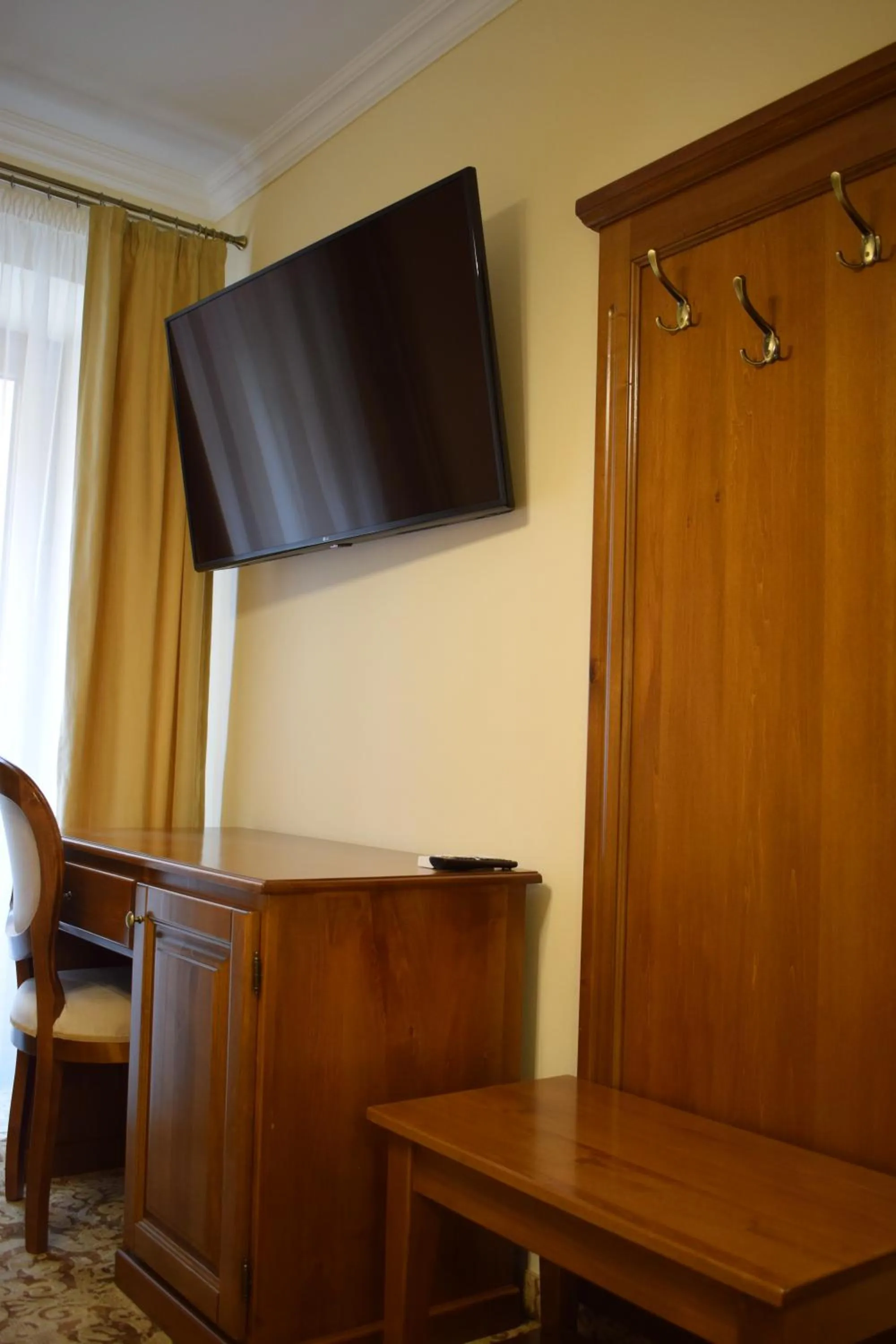 hair dresser in Vila Preciosa