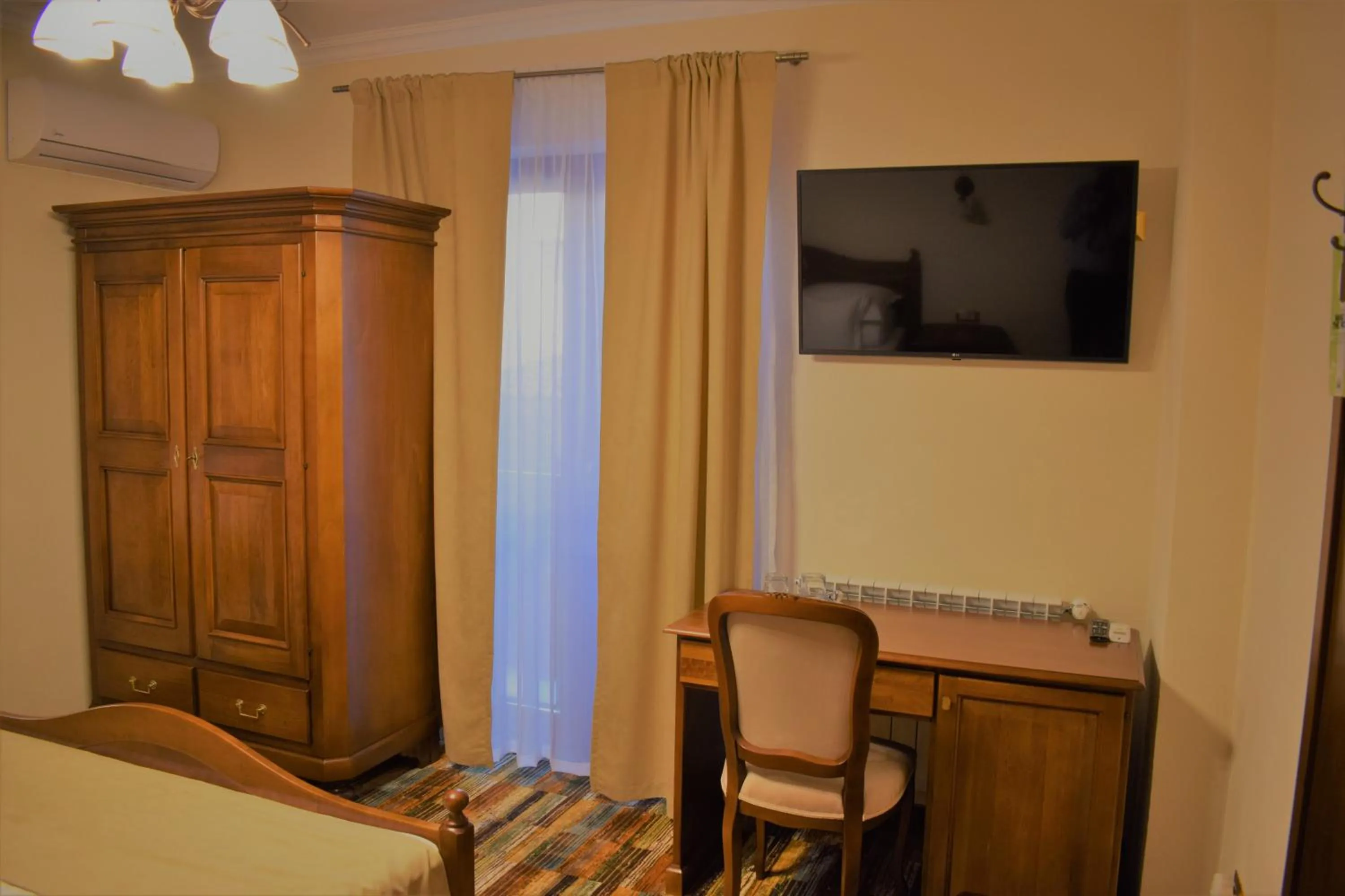 TV and multimedia, Bed in Vila Preciosa