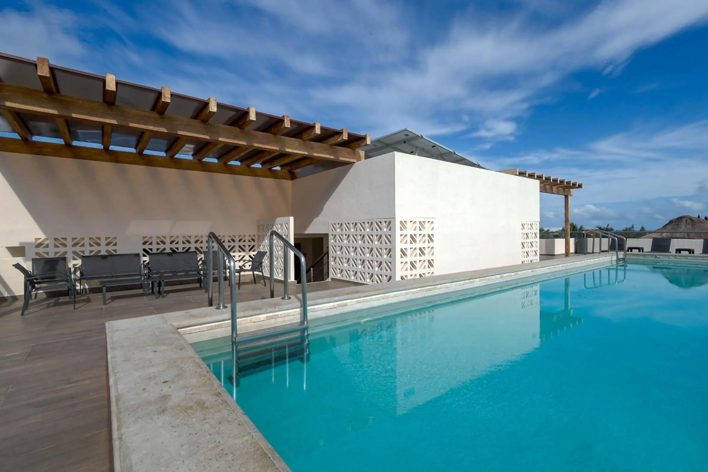 La Poza Suites