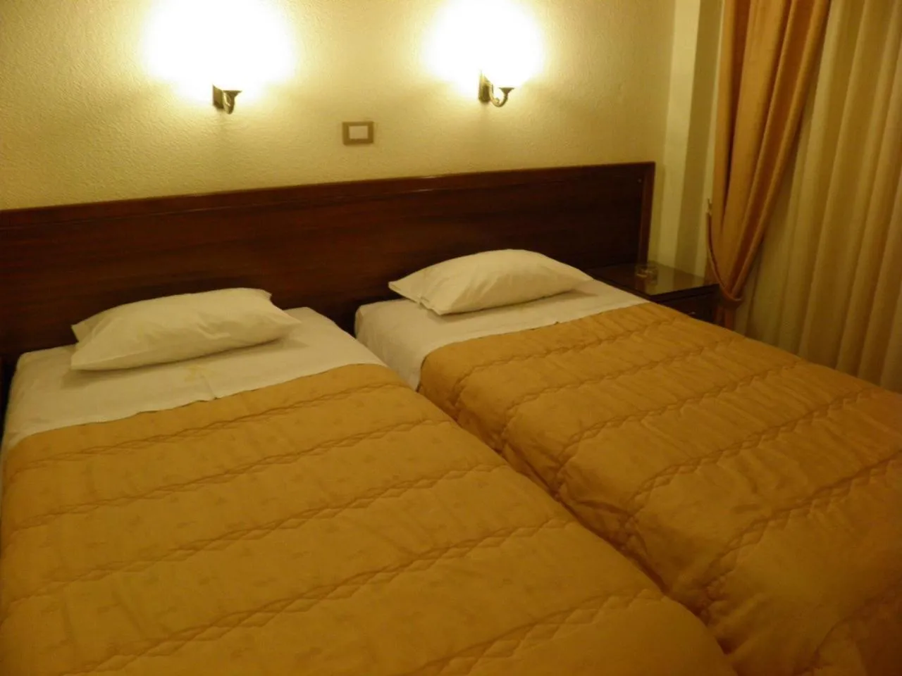 Bed in Hotel Meletiou