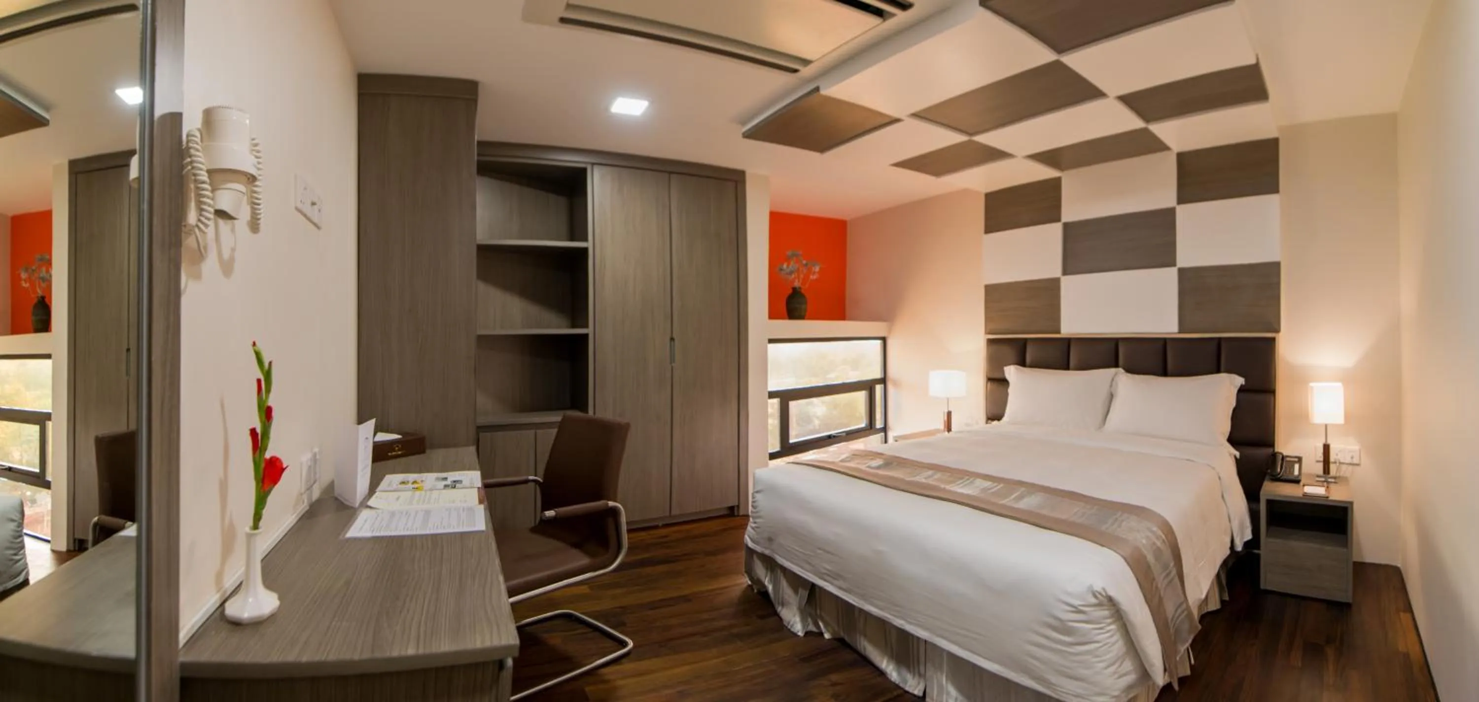 Bedroom, Bed in Hotel Parami