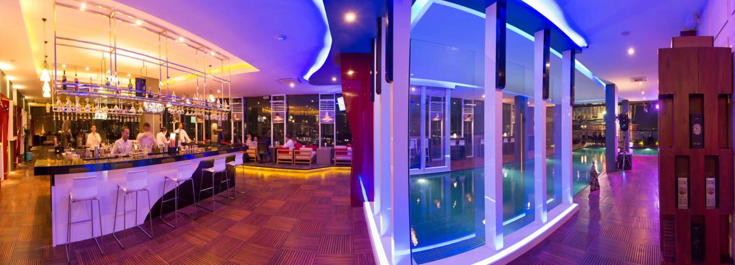 Nightclub / DJ in Hotel Parami