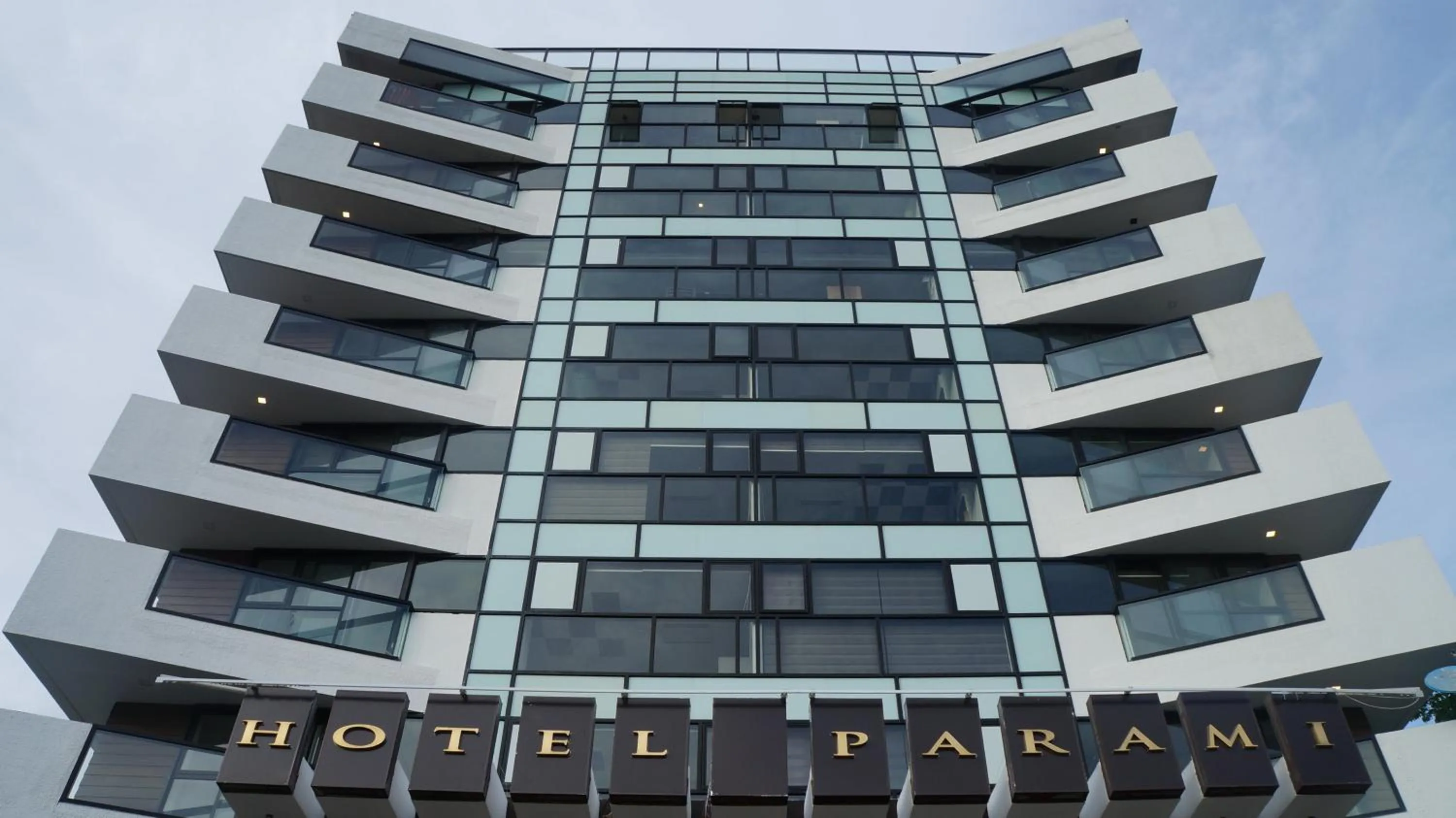 Facade/entrance in Hotel Parami