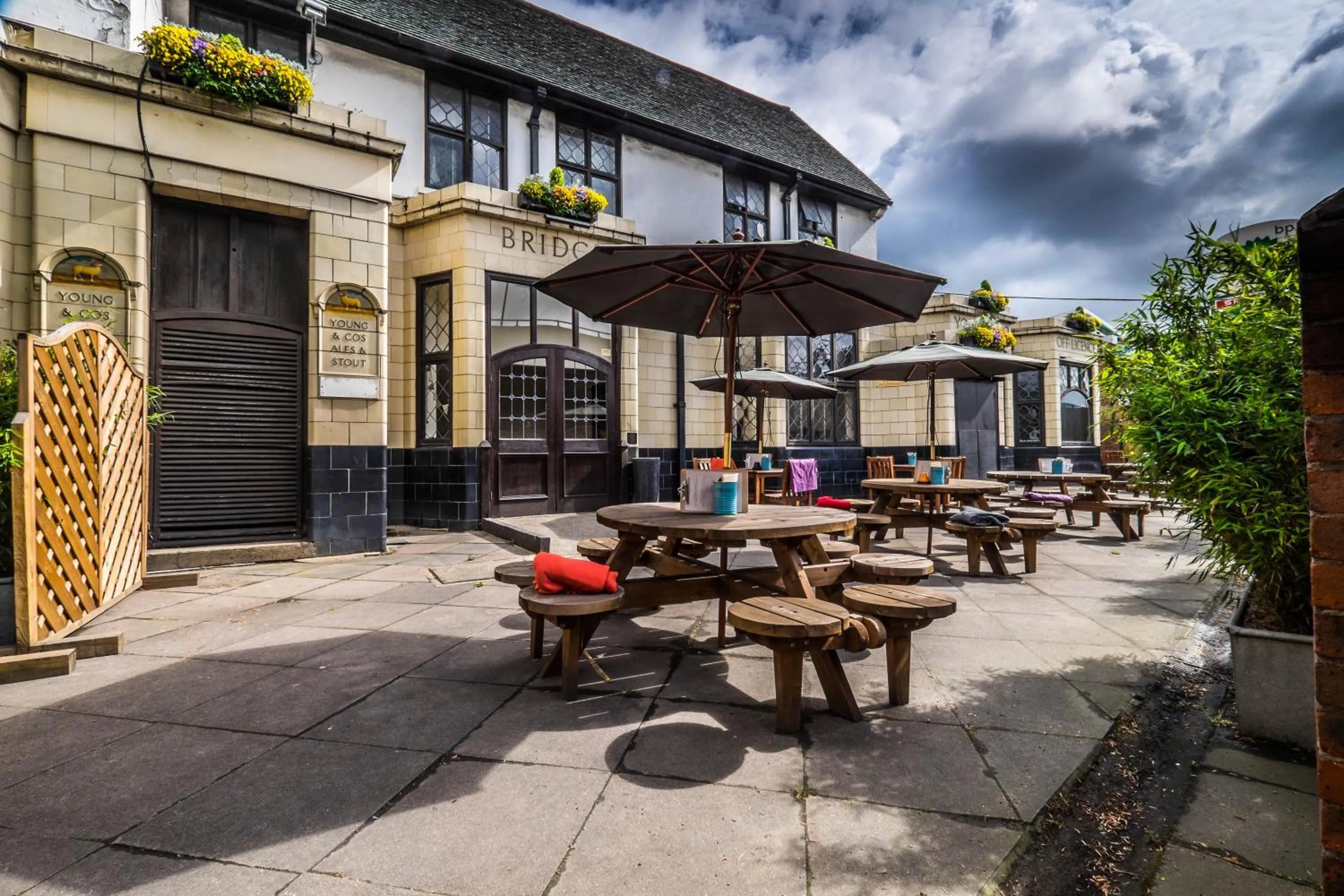 Patio in Bridge Hotel