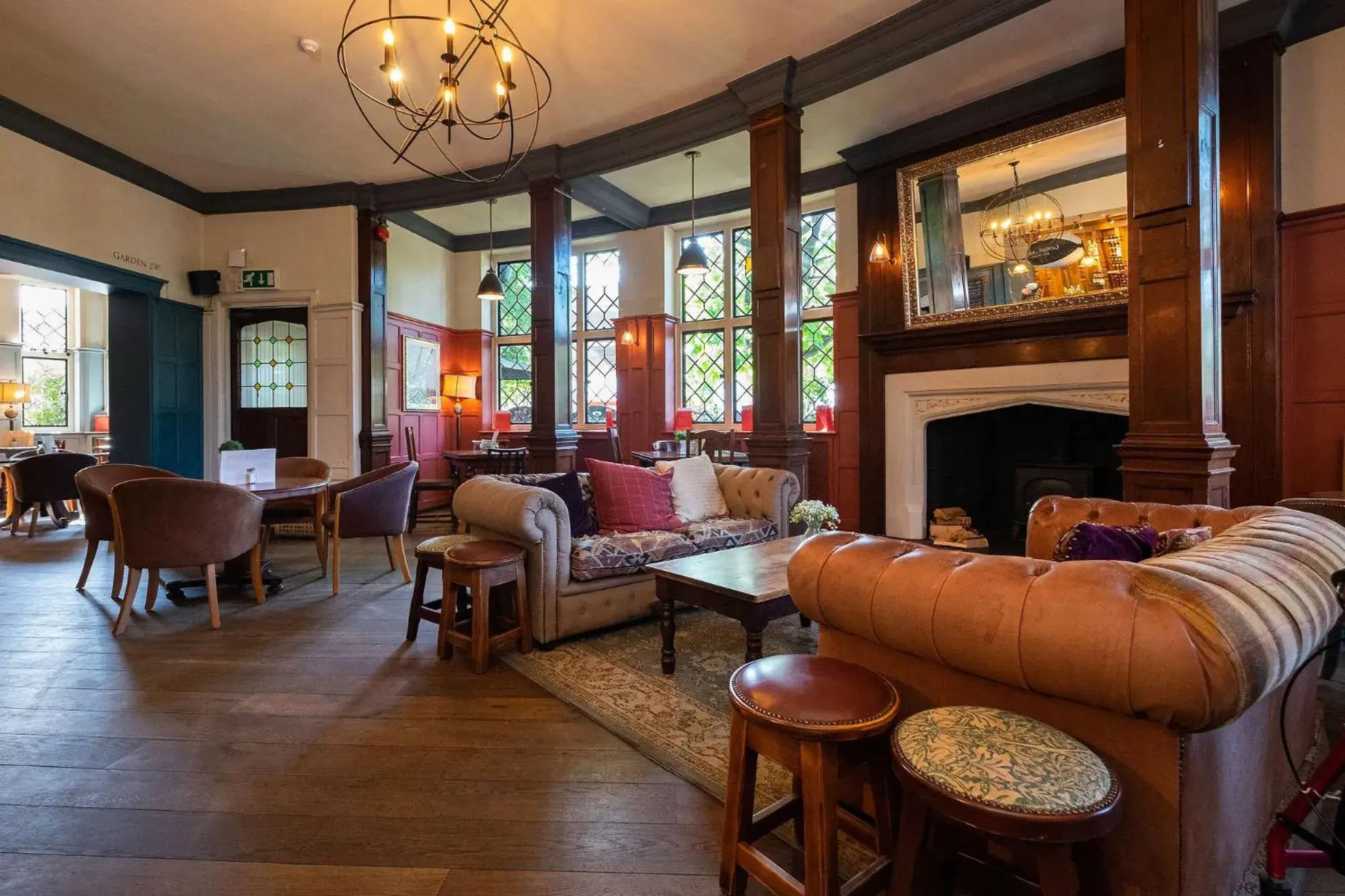 Lounge or bar in Bridge Hotel Lounge or bar in Bridge Hotel