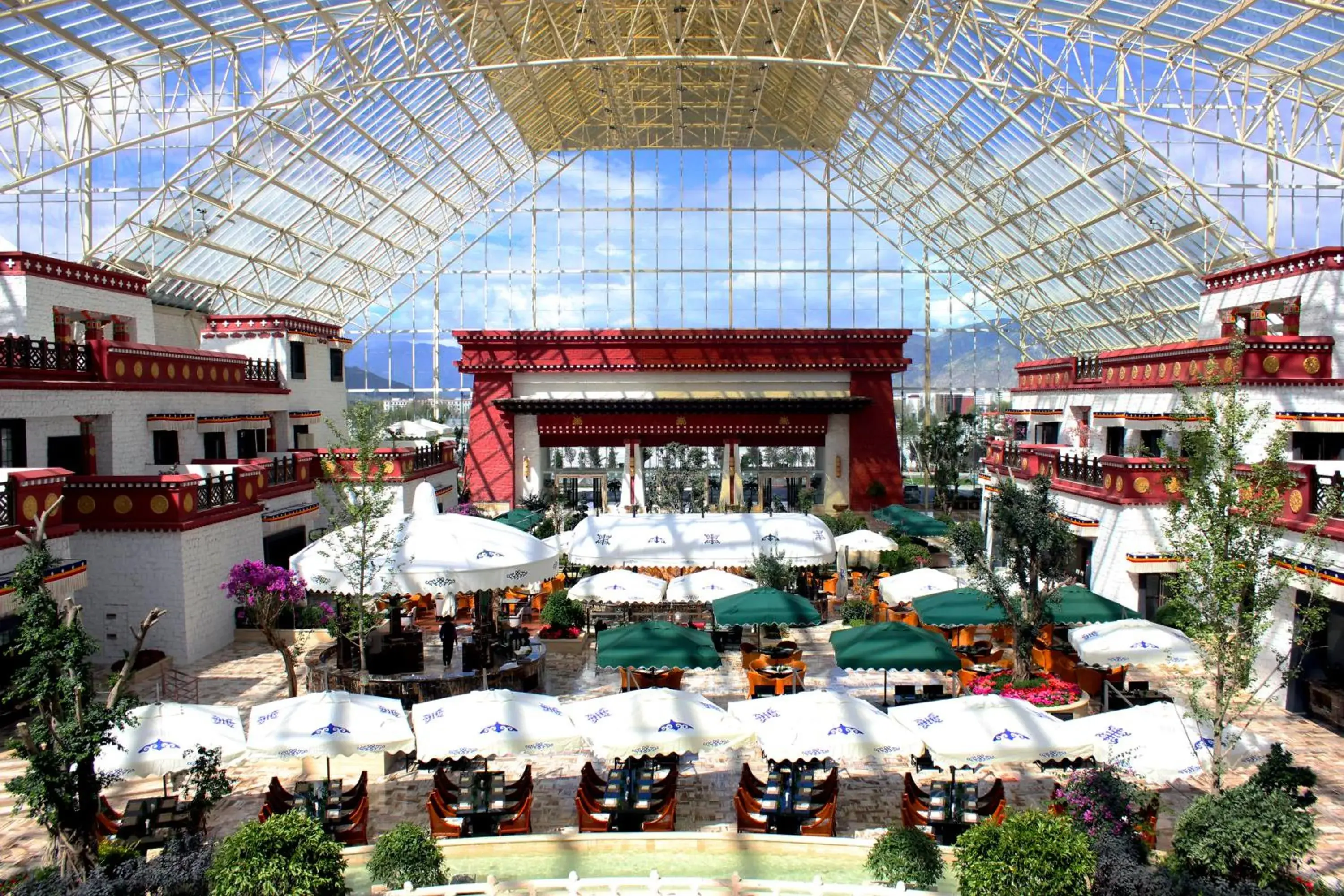 Restaurant/places to eat in InterContinental Lhasa Paradise, an IHG Hotel Restaurant/places to eat in InterContinental Lhasa Paradise, an IHG Hotel