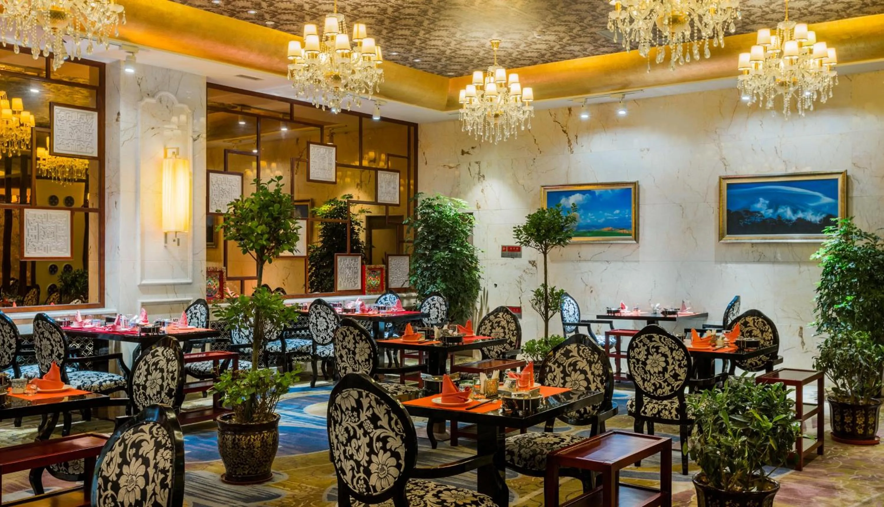 Restaurant/places to eat in InterContinental Lhasa Paradise by IHG
