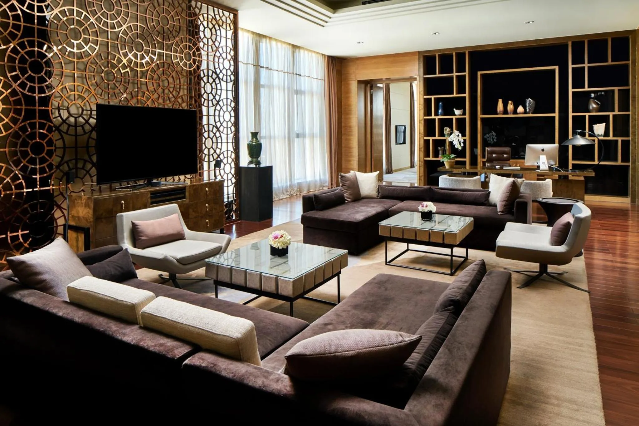 Photo of the whole room in Crowne Plaza Tianjin Meijiangnan by IHG