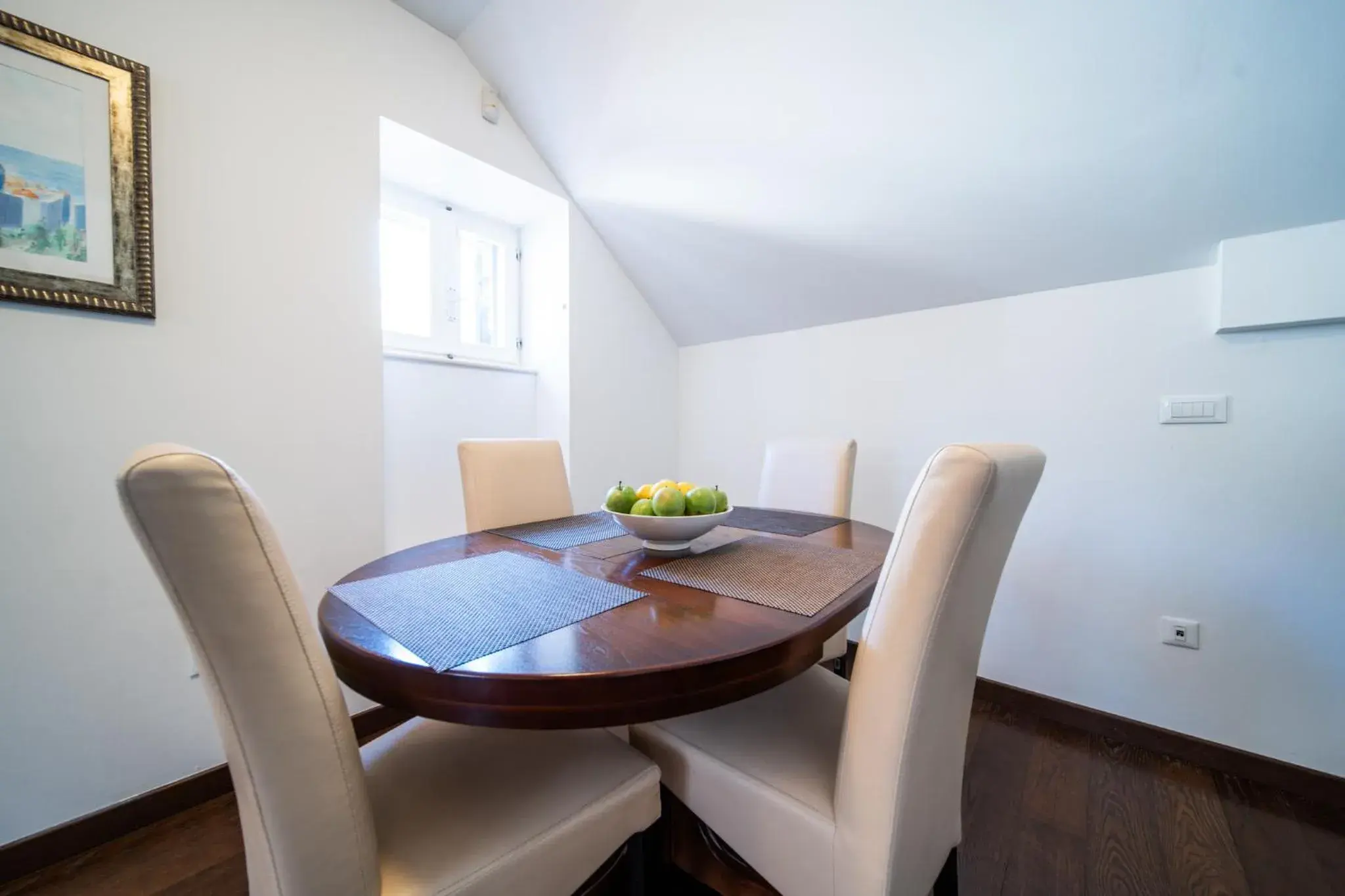 Living room in Celenga Apartments with free offsite parking Living room in Celenga Apartments with free offsite parking