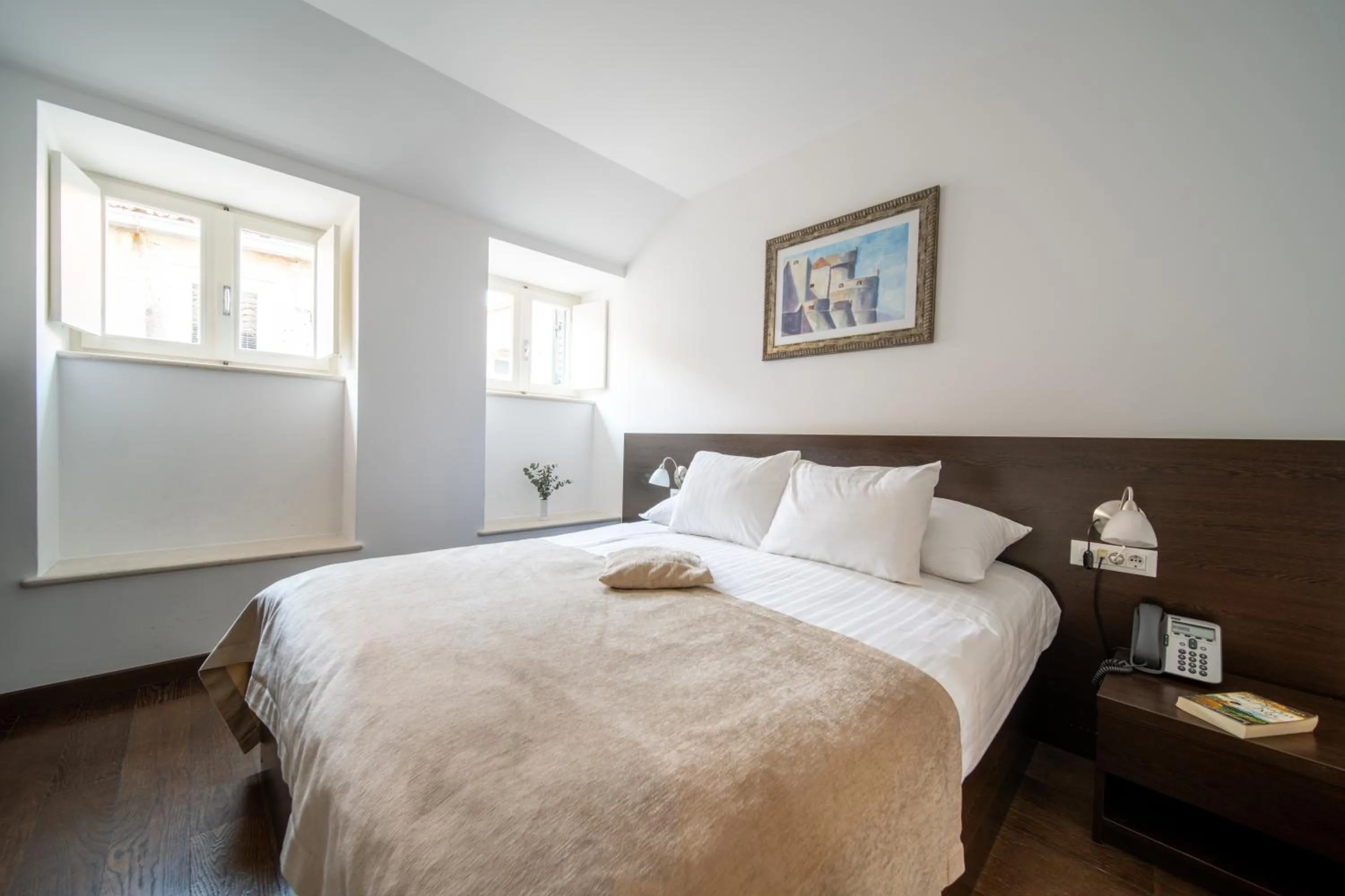 Bed in Celenga Apartments with free offsite parking