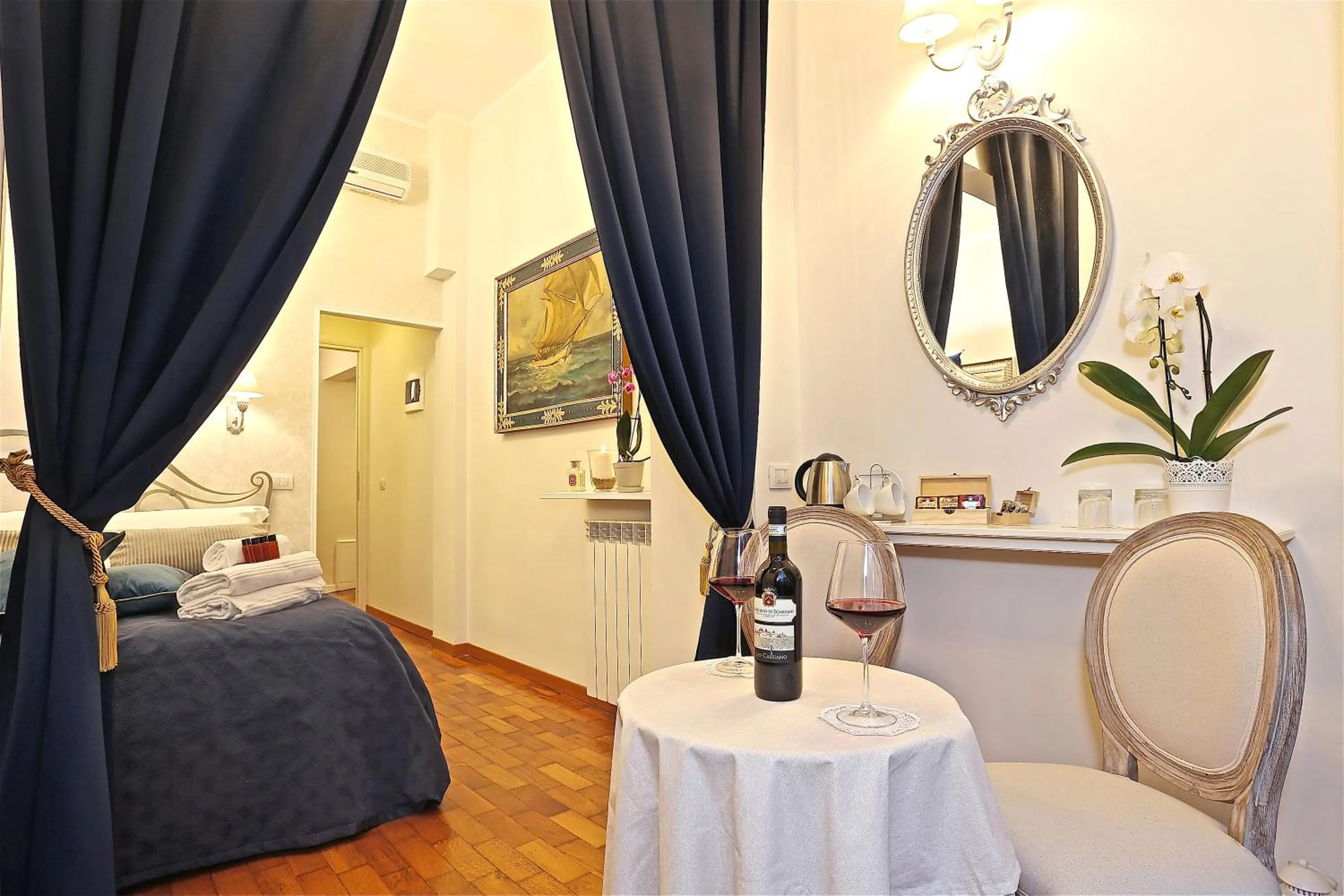 Bed in Liberty Rome Suites - Liberty Collection