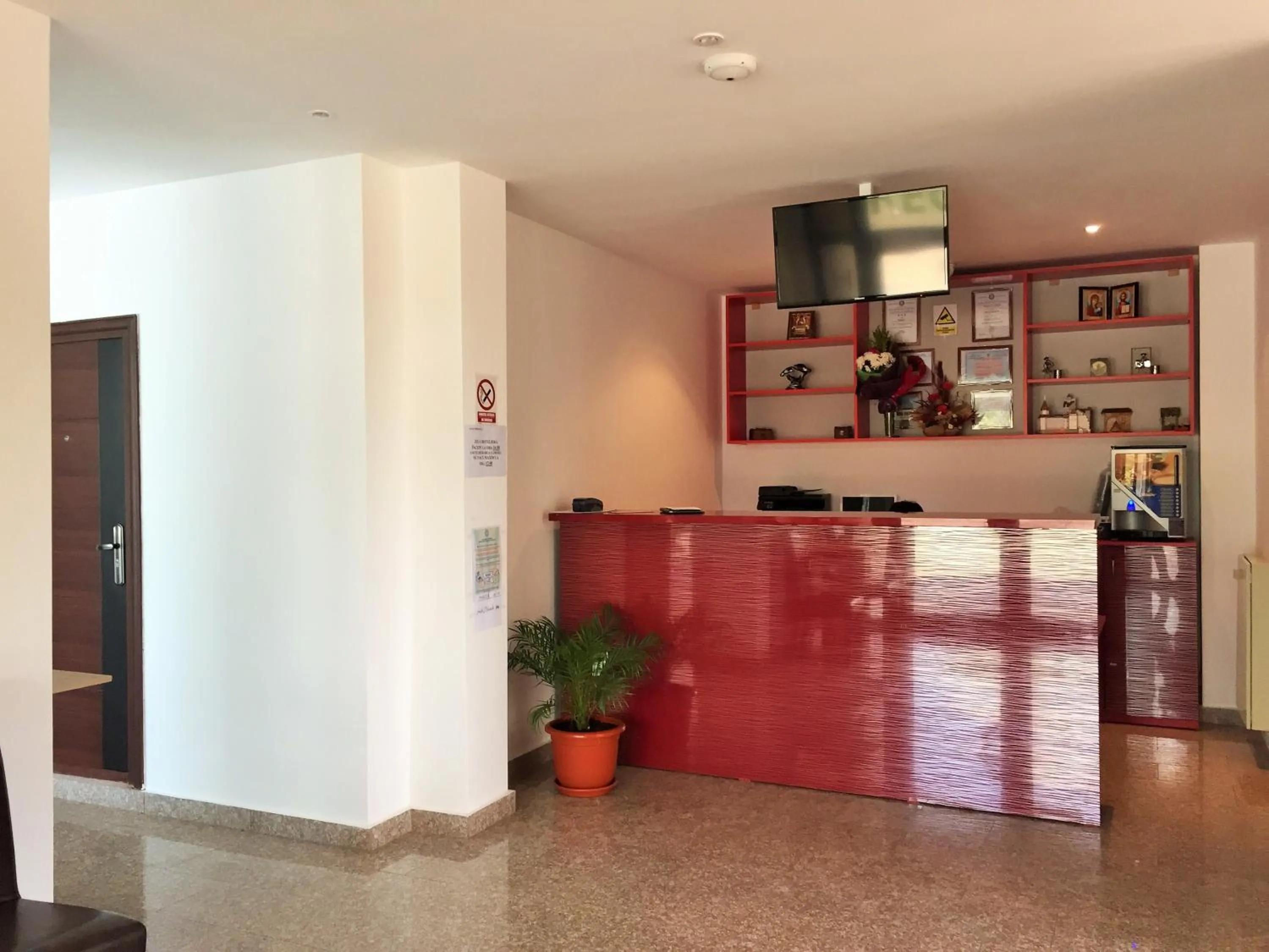 Restaurant/places to eat in Hotel Mihaela